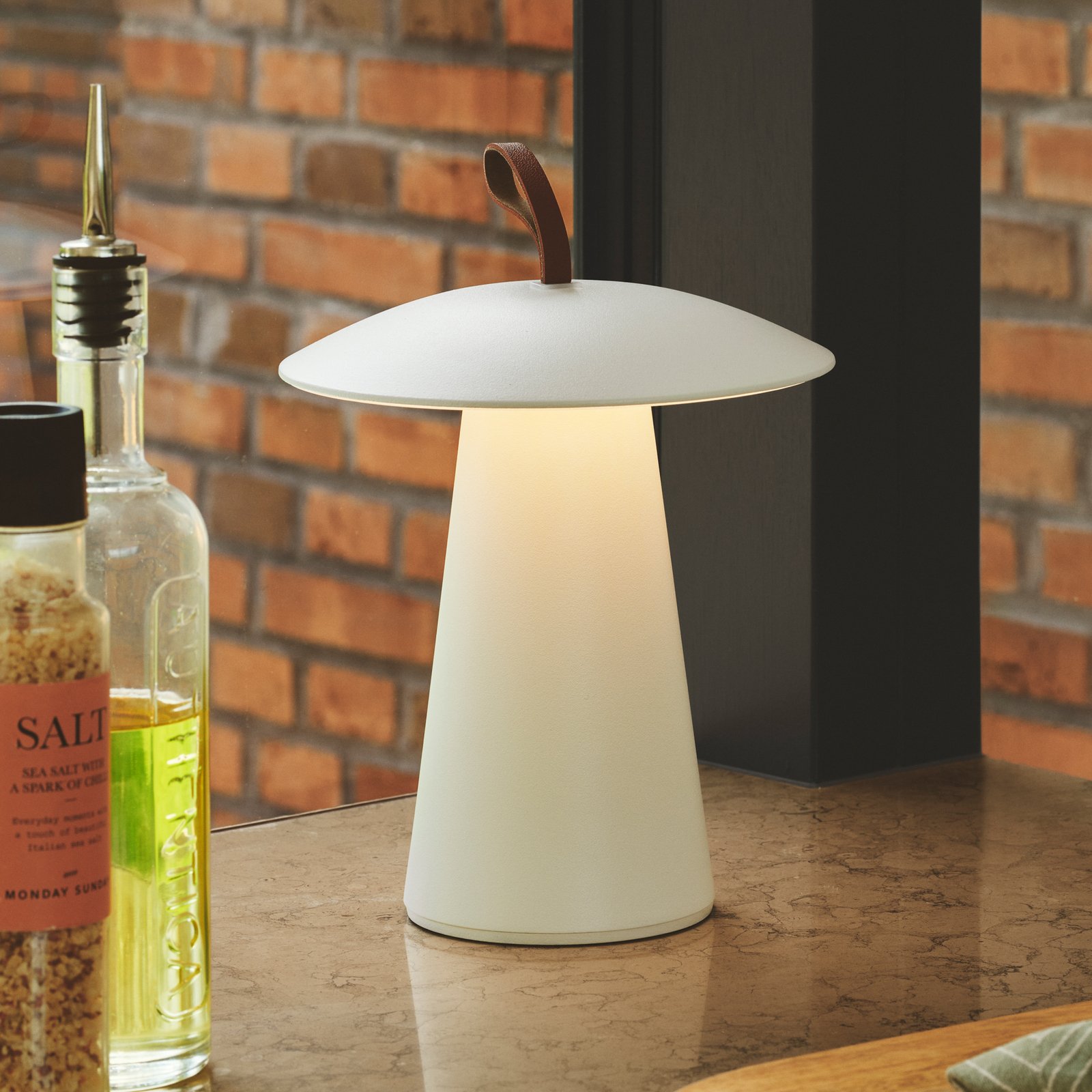 Lampă de masă reîncărcabilă cu LED Ara To-Go, aluminiu, alb