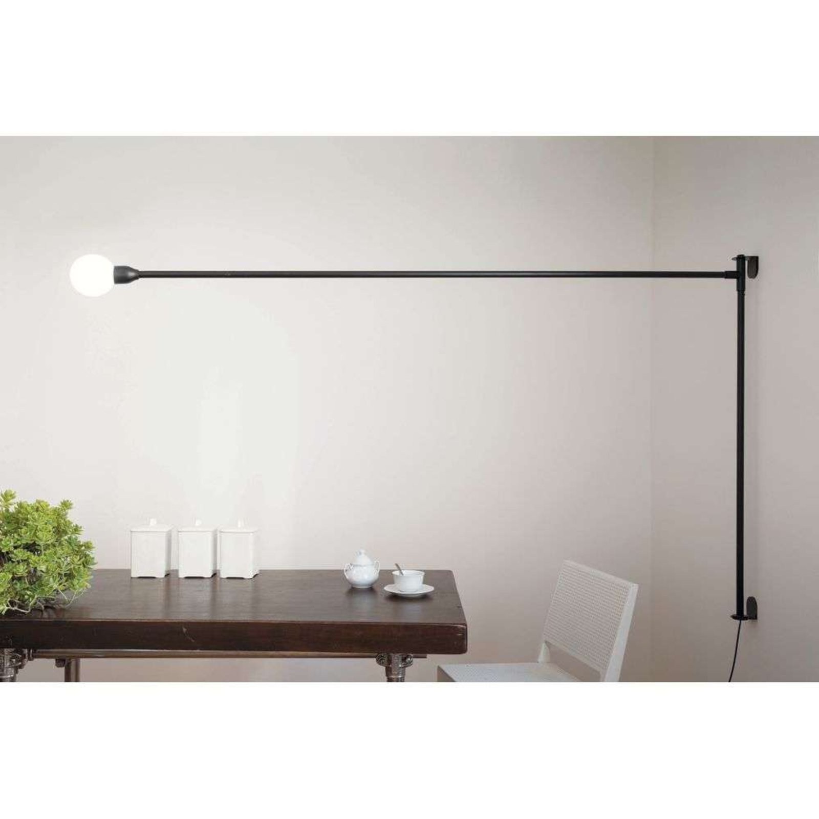 Potence Pivotante Candeeiro de Parede Black - Nemo Lighting