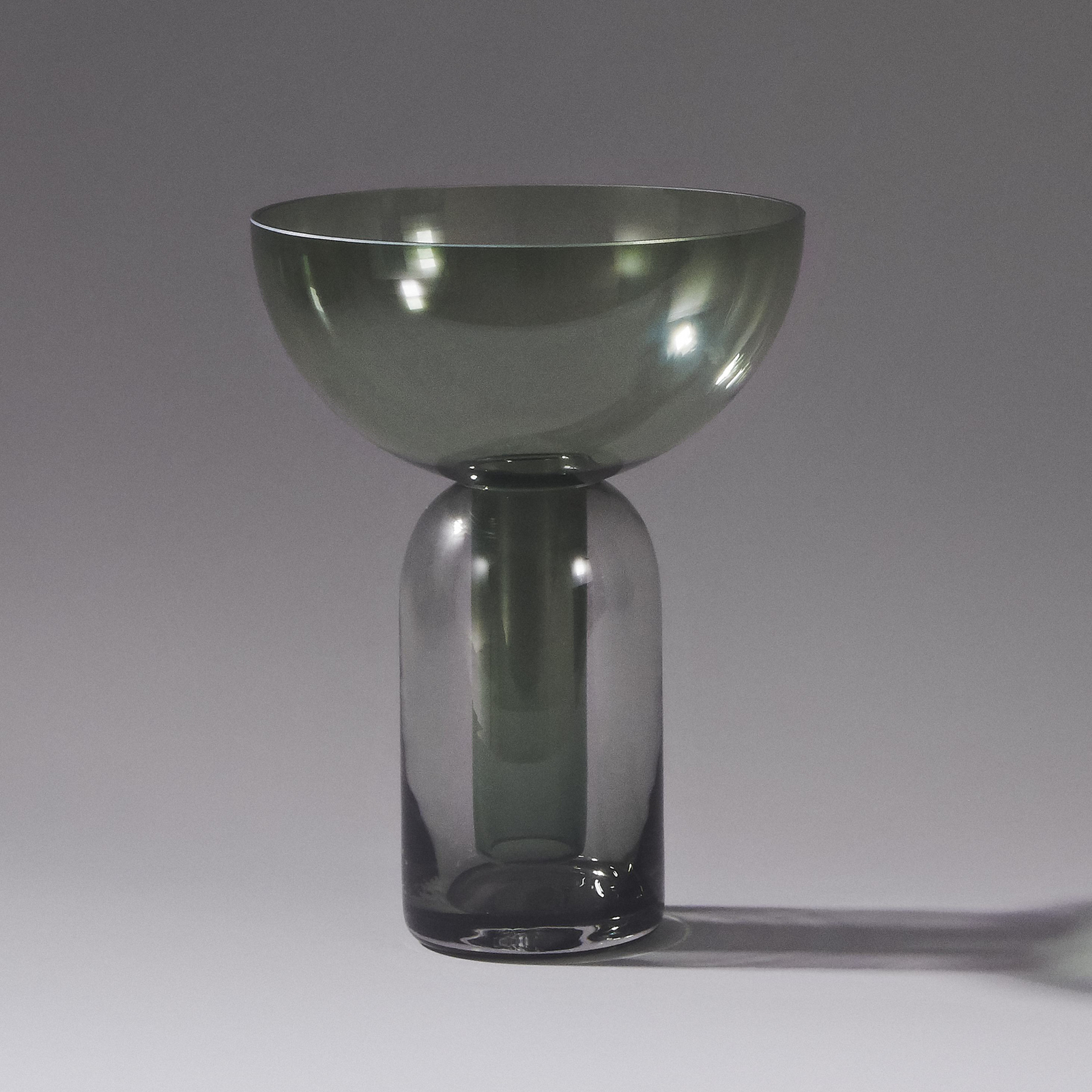 AYTM Vase Torus, vert, Ø 25 cm, hauteur 33 cm, verre