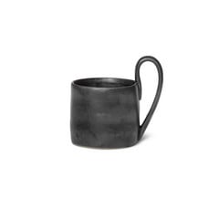 ferm LIVING Flow hrnček, čierny, 360 ml, keramika, glazovaný