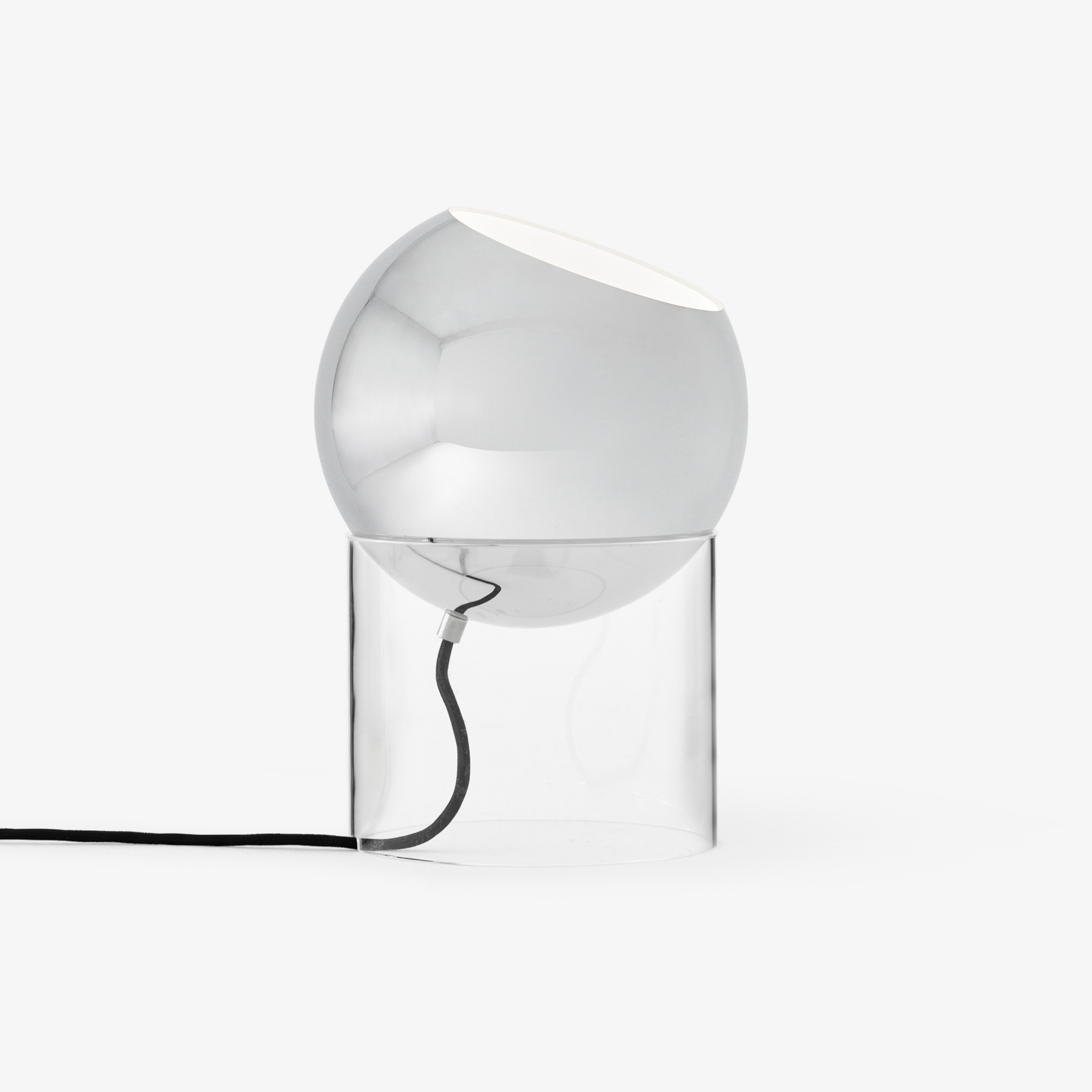 Topan VP13 stolová lampa chrómová E27 - &Tradition