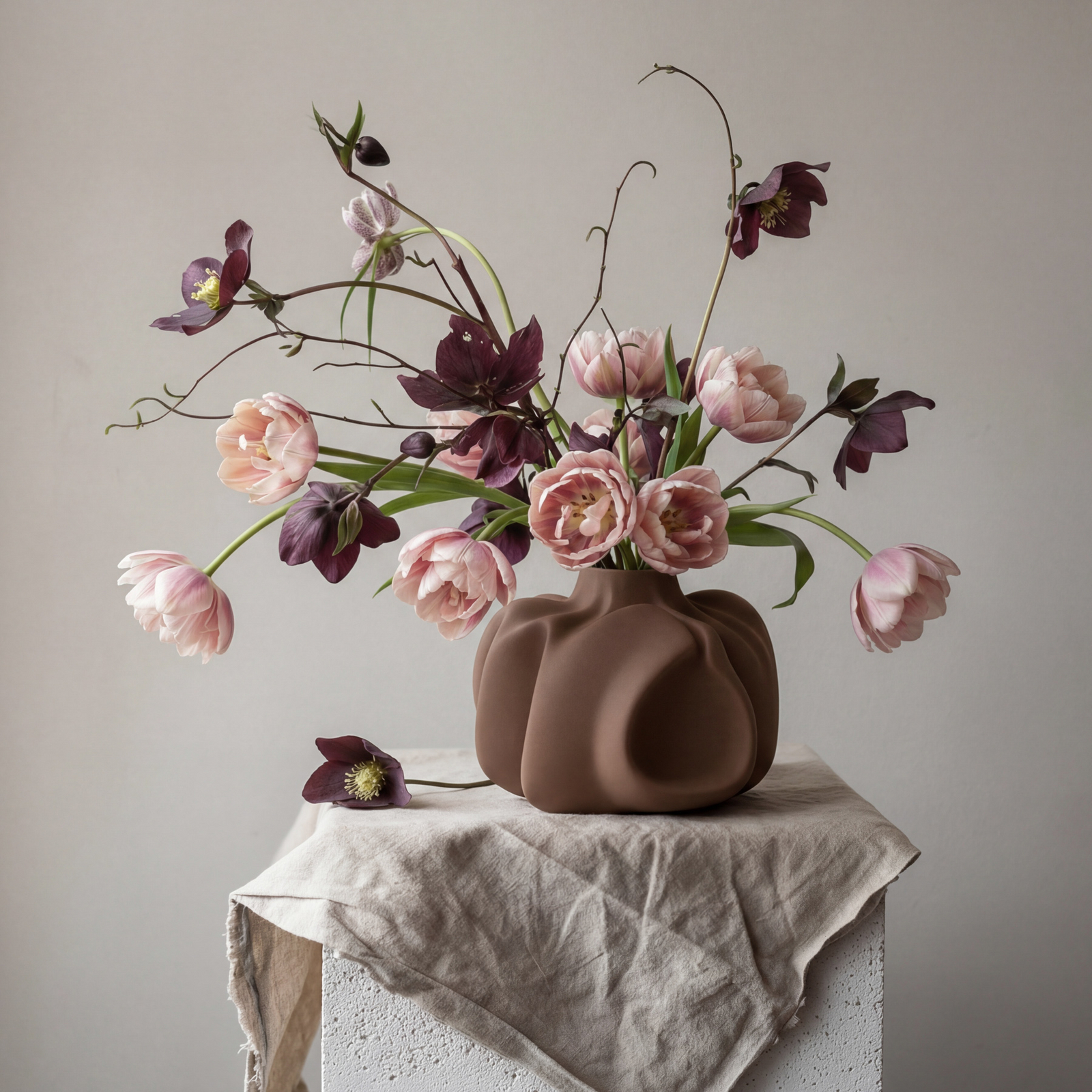 Váza Wabi Medio, mandľovo hnedá, 29 cm Keramika - 101 Copenhagen