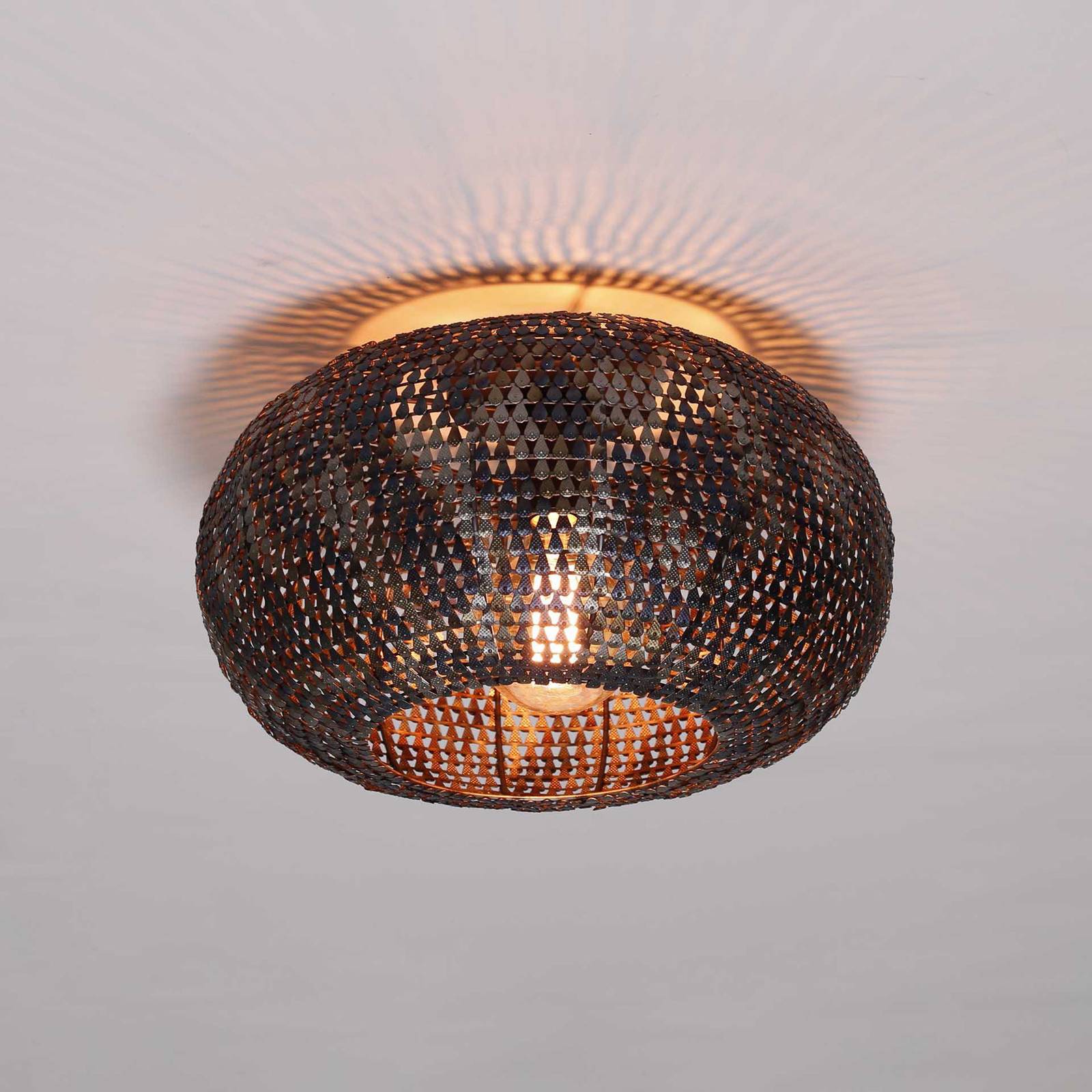 Lampa sufitowa Armor, czerniona, Ø 40 cm, metal