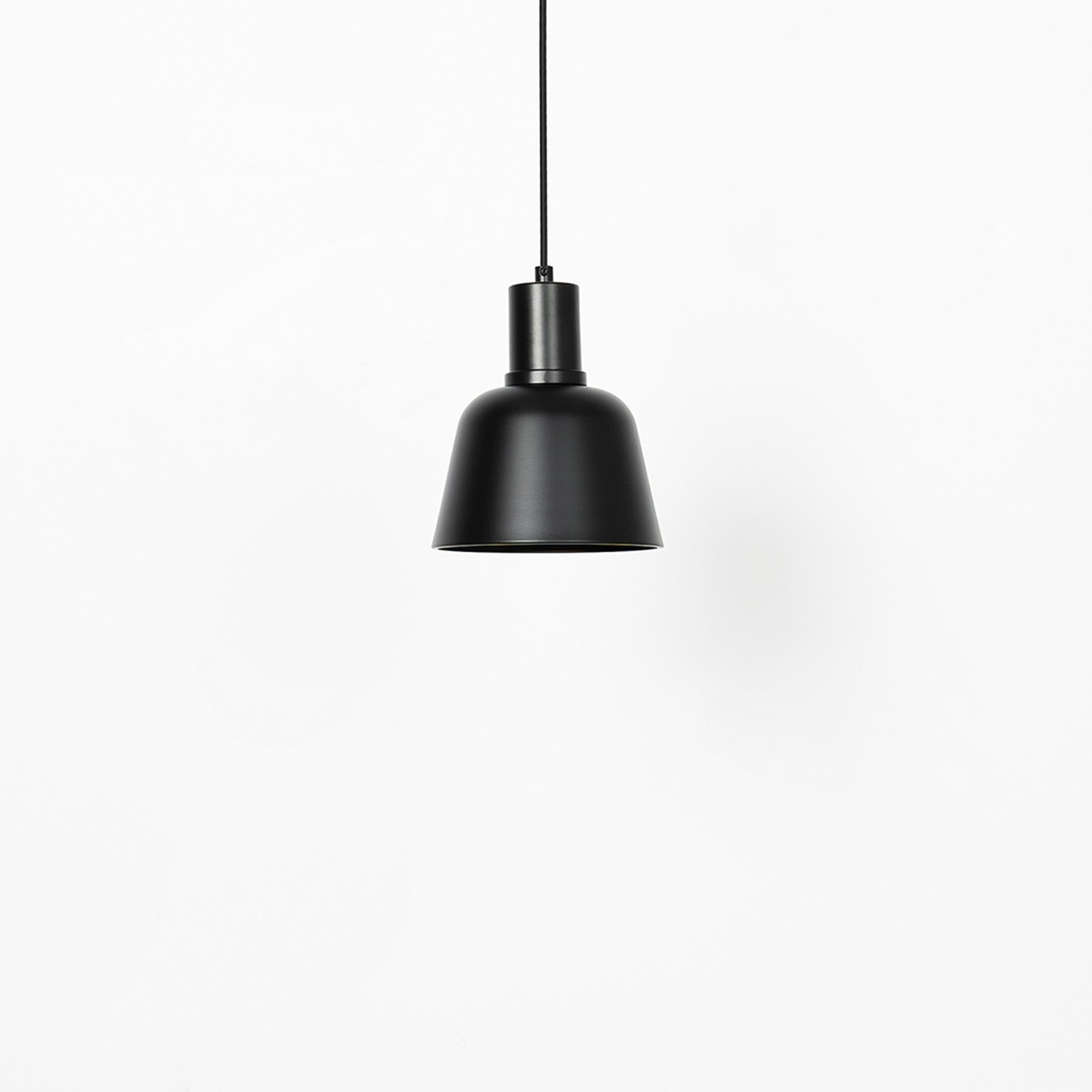 Lucande Servan hanging light, black, 1-bulb