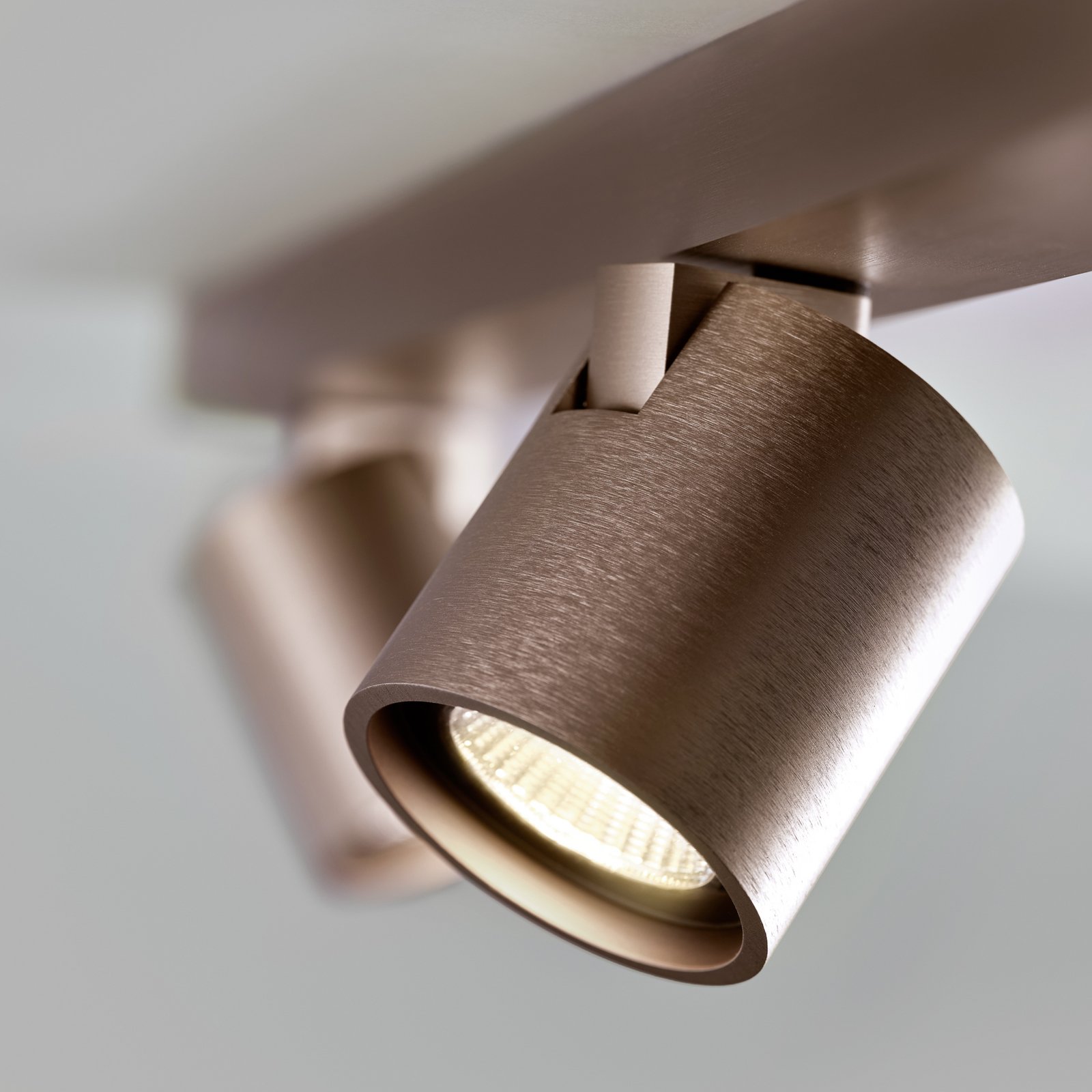 Focus L900 LED-Spot rosegold 90cm, CCT, 3-flg. - Light-Point