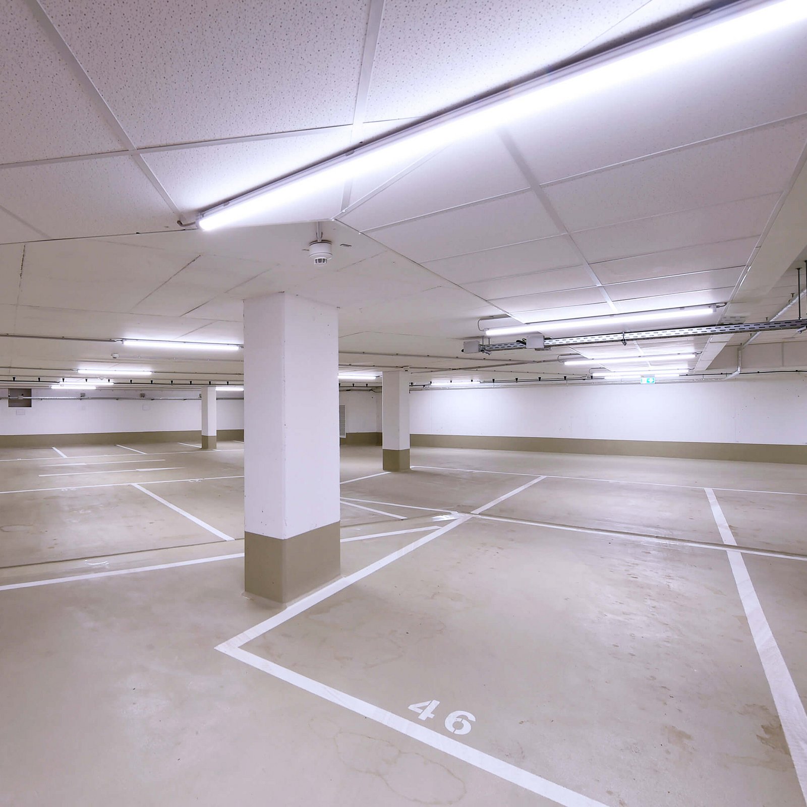 Lumină LED pentru încăperi umede Tri Proof, lungime 151 cm, 30 W, 4.000 K Lumină LED pentru încăperi umede Tri Proof, lungime 151 cm, 30 W, 4.000 K