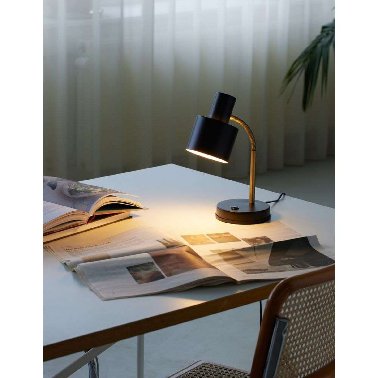 Vogue Table Lamp Black - Halo Design