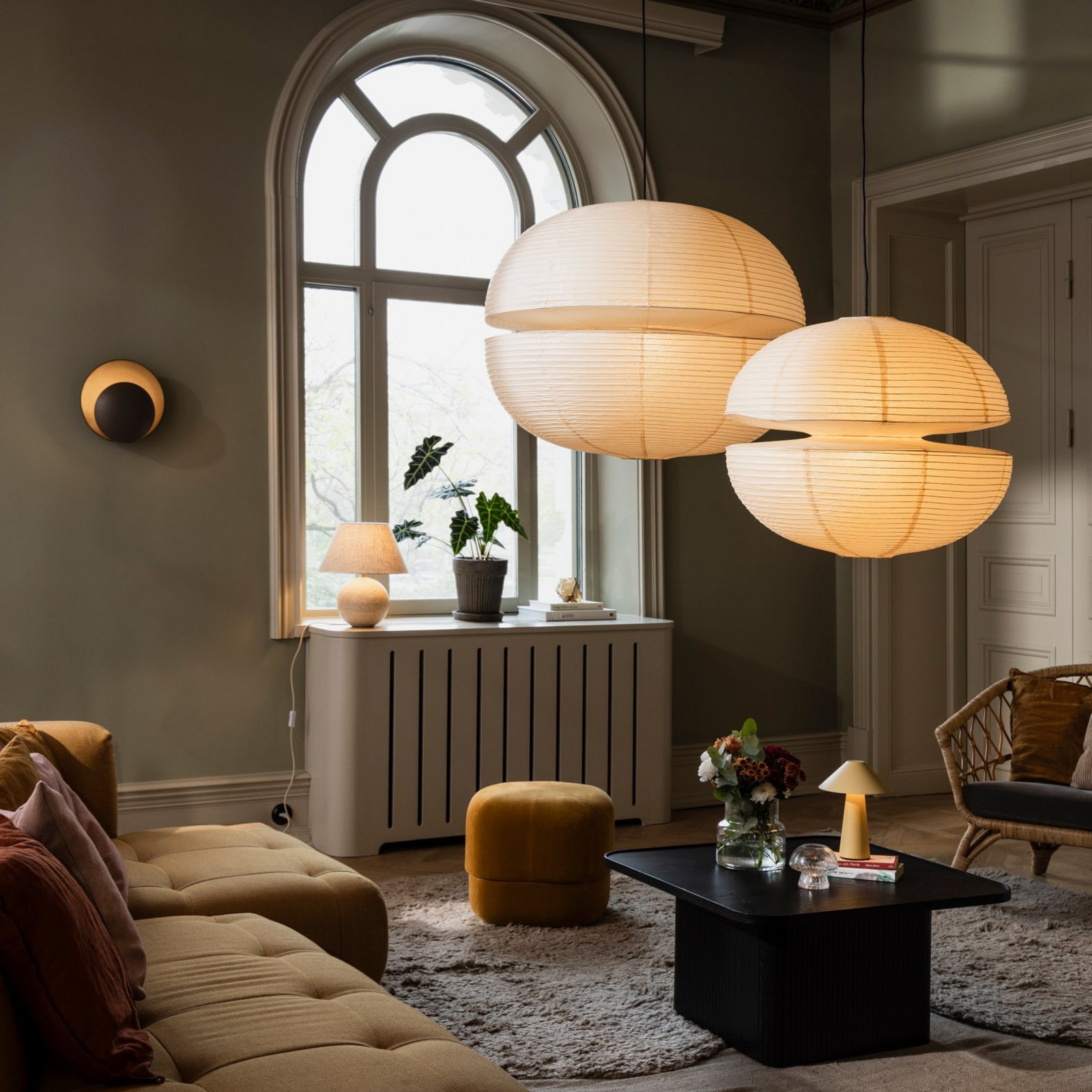 Lampa ścienna ORBIT, brązowa, Ø 30 cm, wtyczka - Globen Lighting