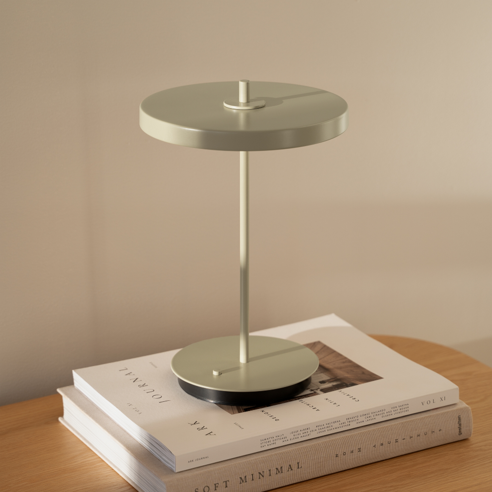 Lampe à poser LED rechargeable UMAGE Asteria Move brun argile uni, 31cm