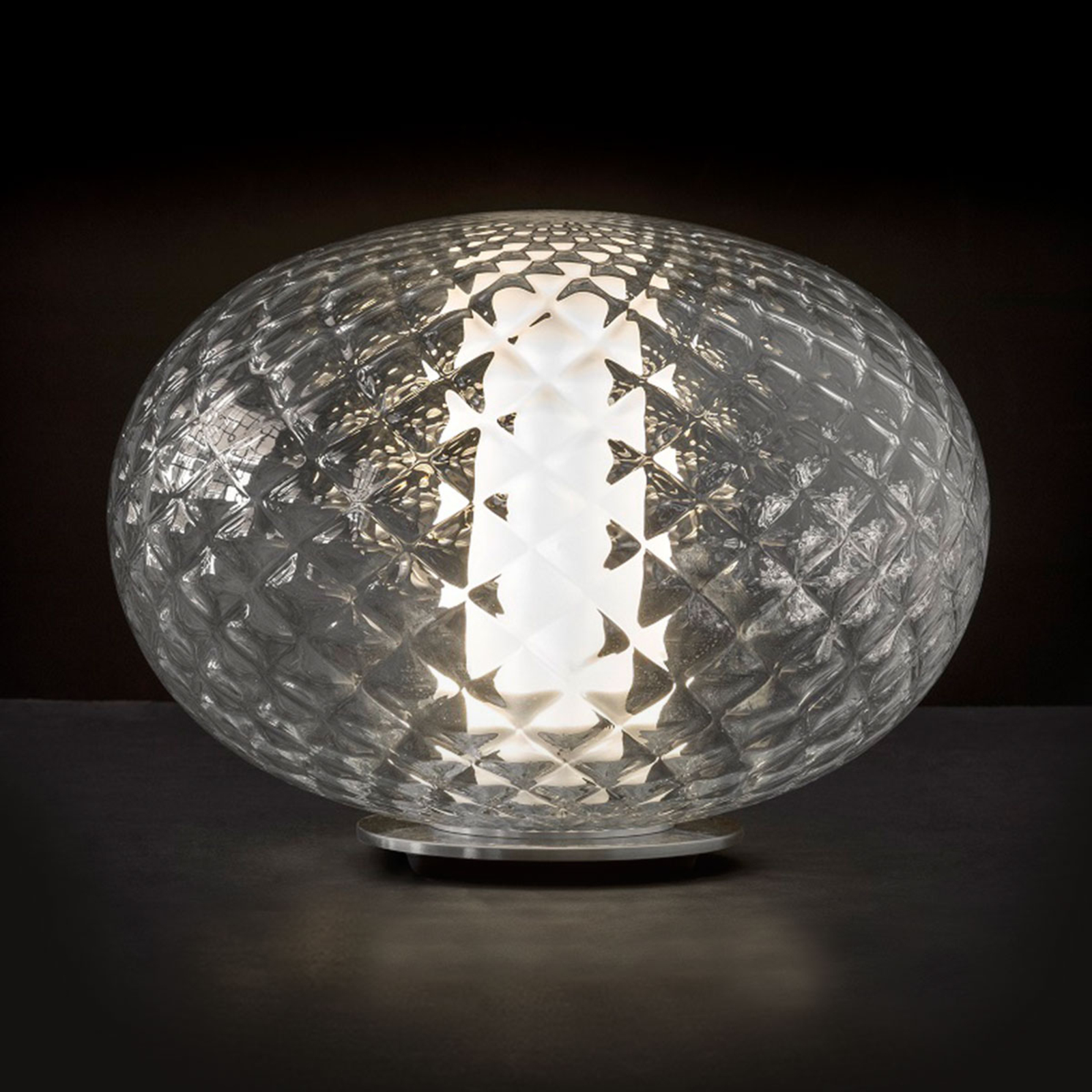 Oluce Recuerdo - LED table lamp made of glass