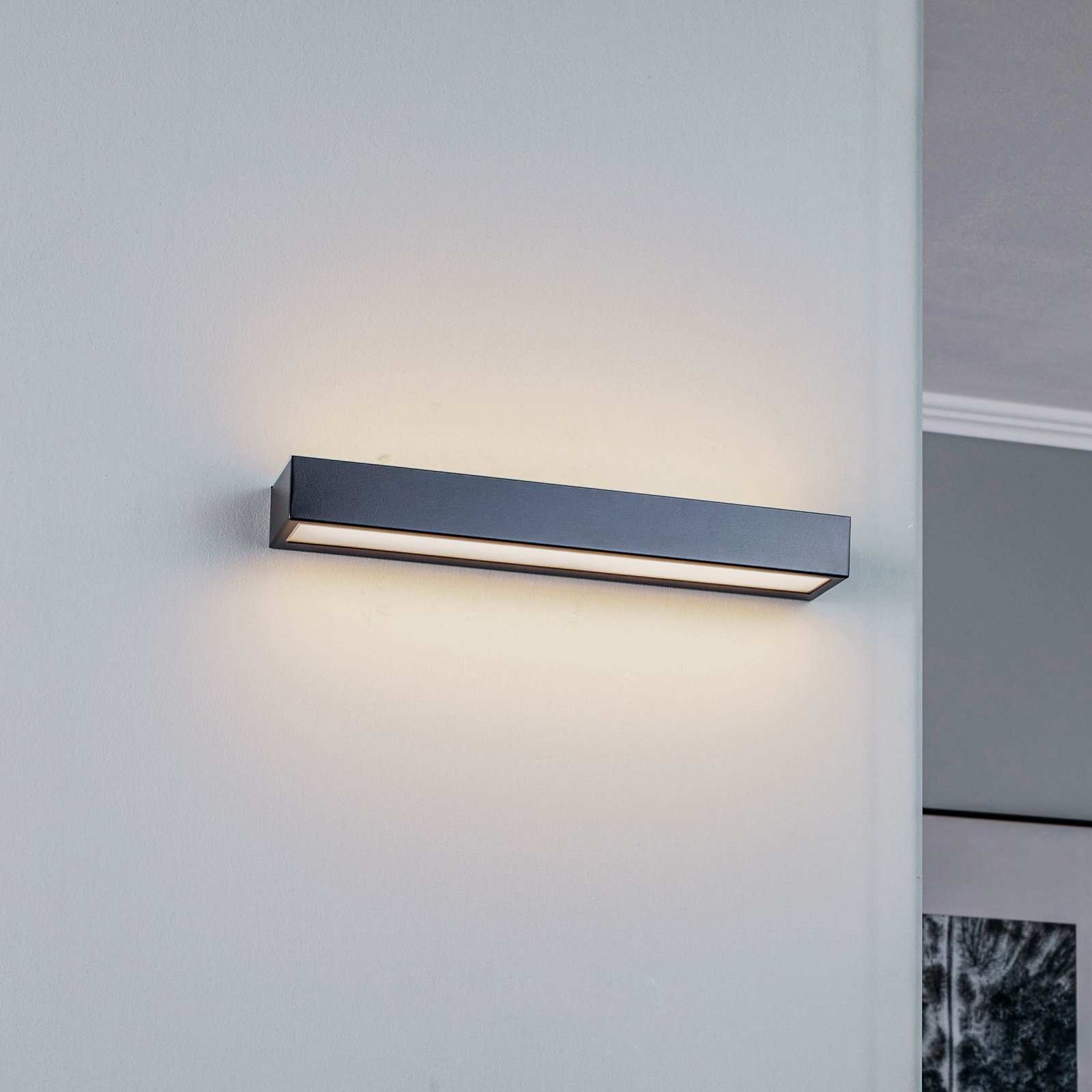 LED wall light Mera, width 40 cm, black