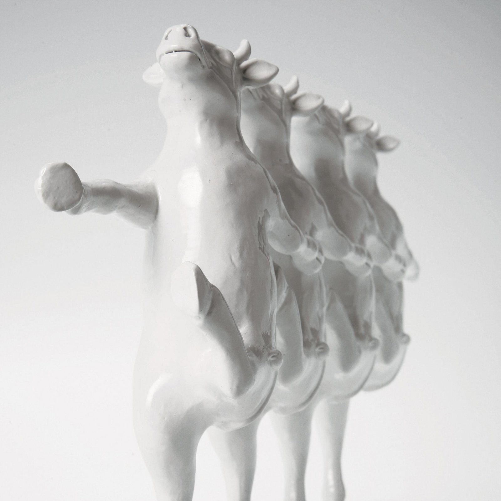 KARE Vaca Dançante, estatueta decorativa, branco, poliresina, altura 23 cm