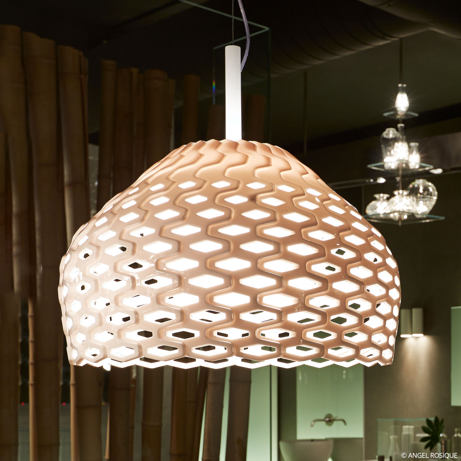 FLOS Tatou S2 lampa wisząca, biała