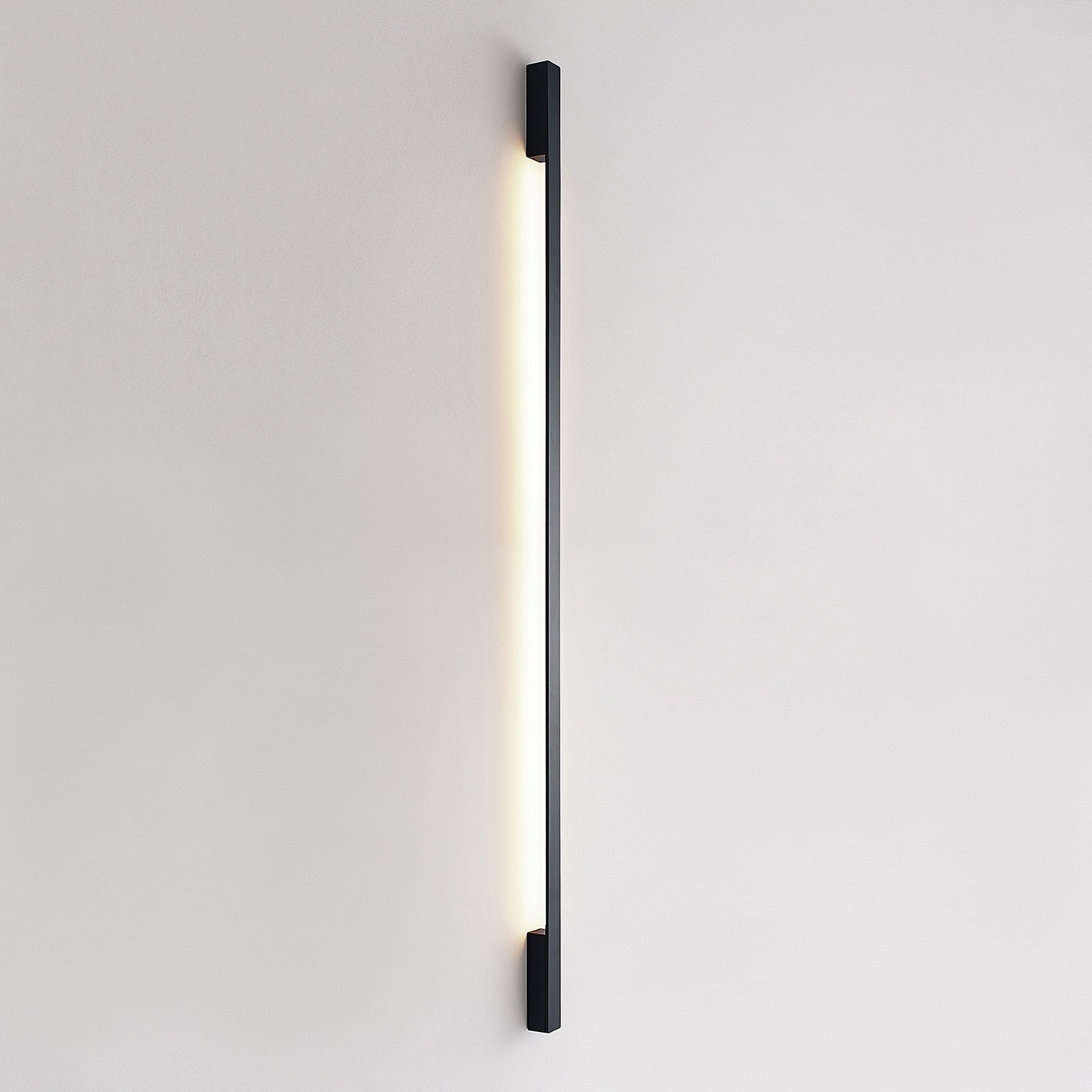 Ivano Wall Lamp H170 Black - Arcchio