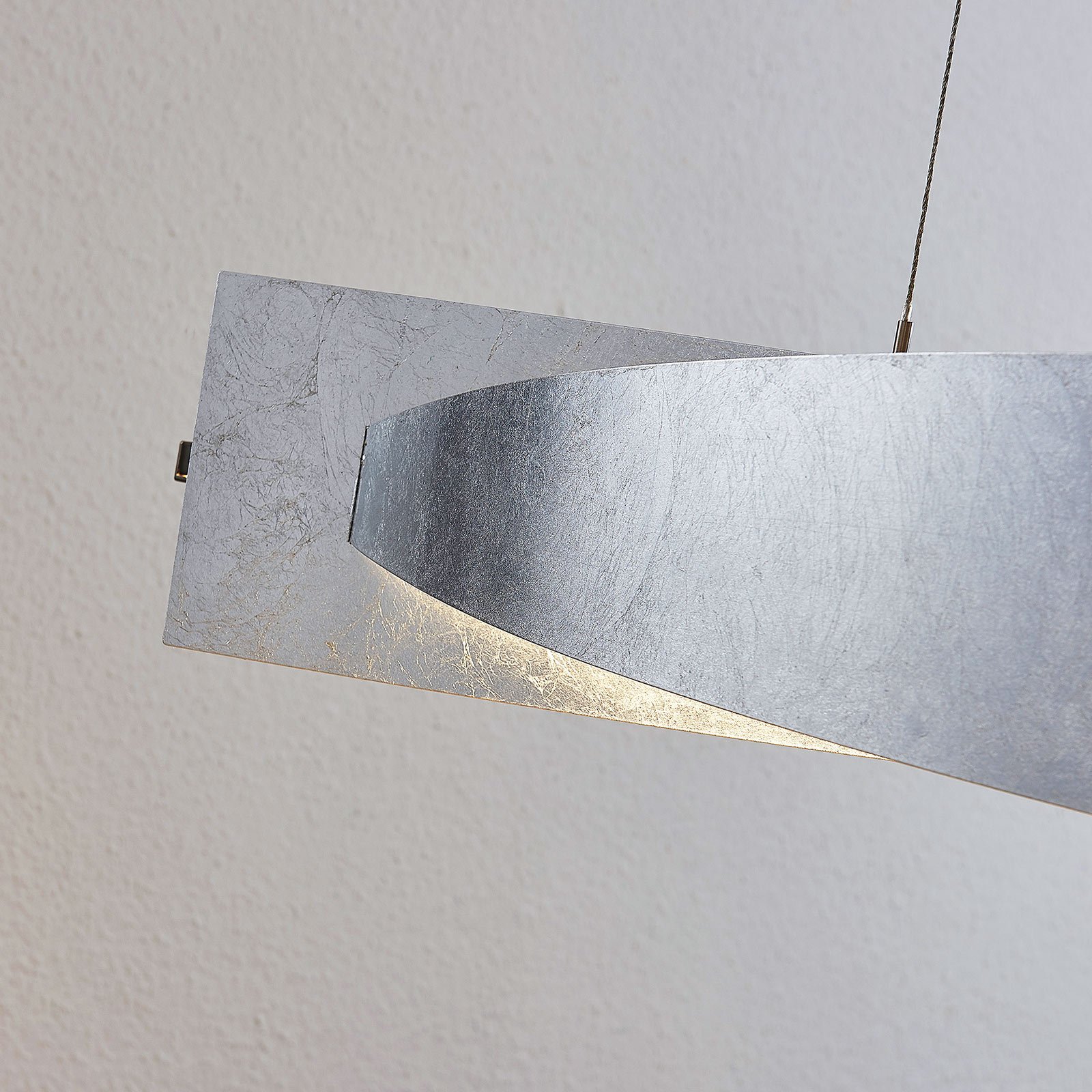 Suspension LED Marija, cache vertical, argenté