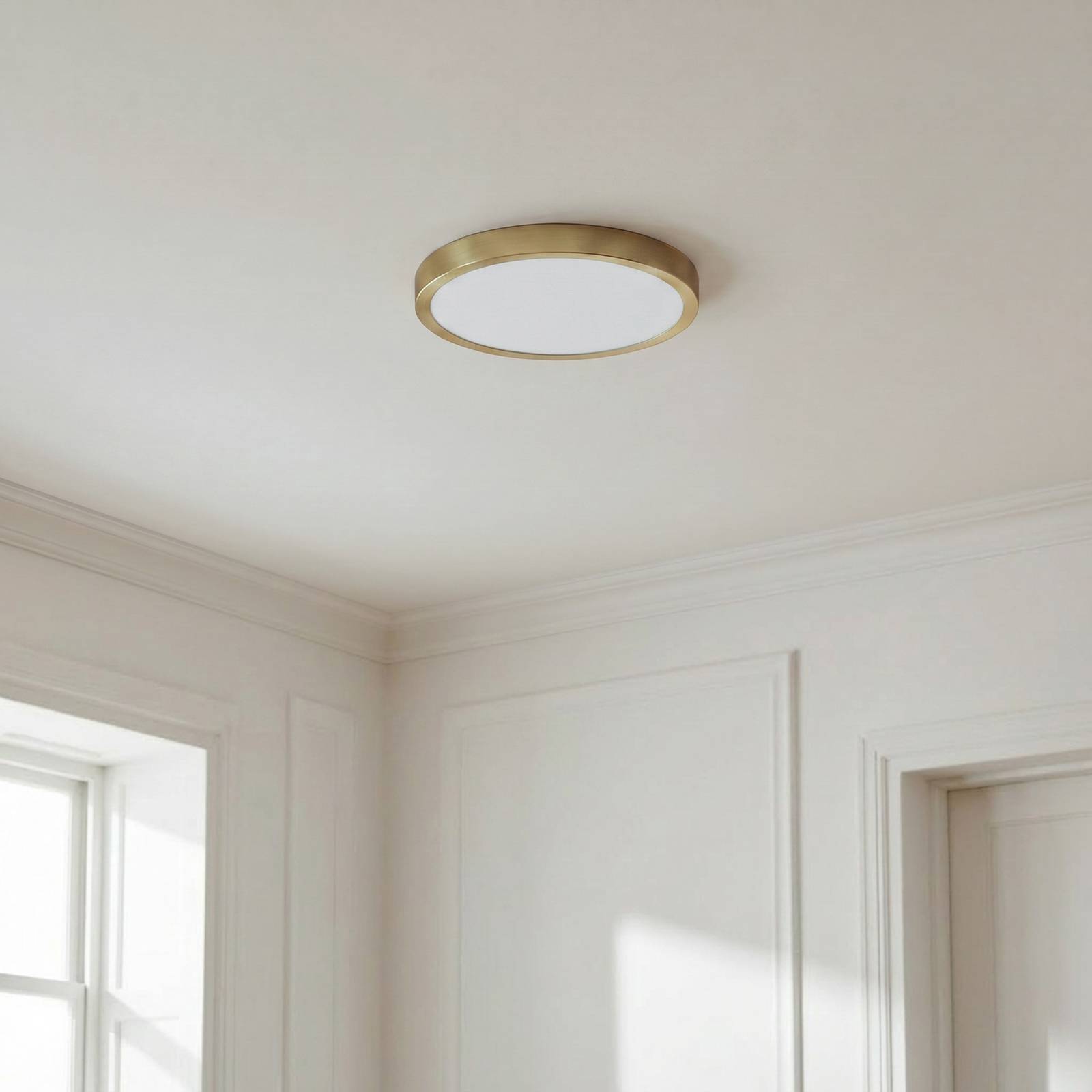 Lampa sufitowa LED Lindby Sorela, średnica 24 cm, kolor złoty, ściemniana