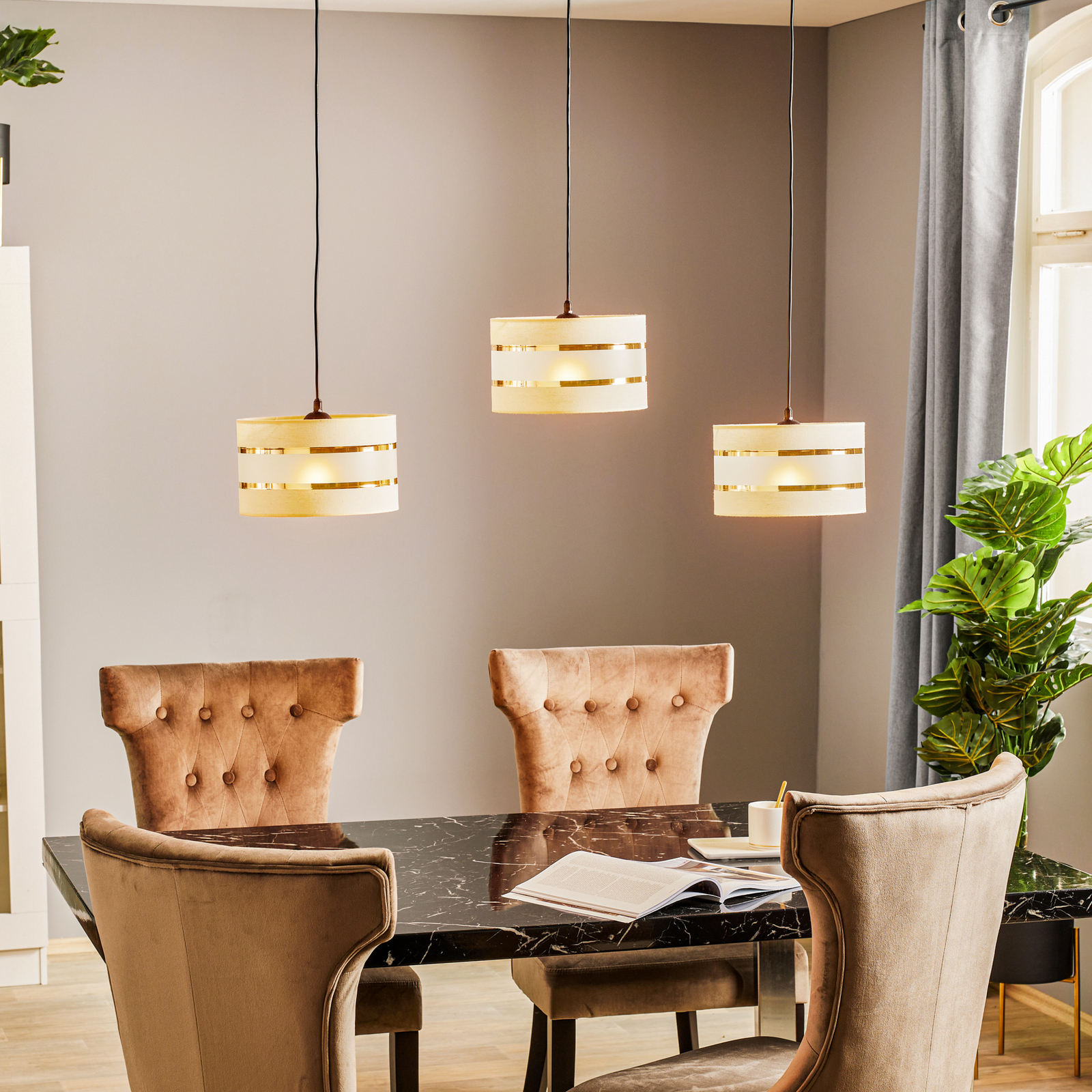 Suspension Helen écru-dorée linéaire 3 lampes