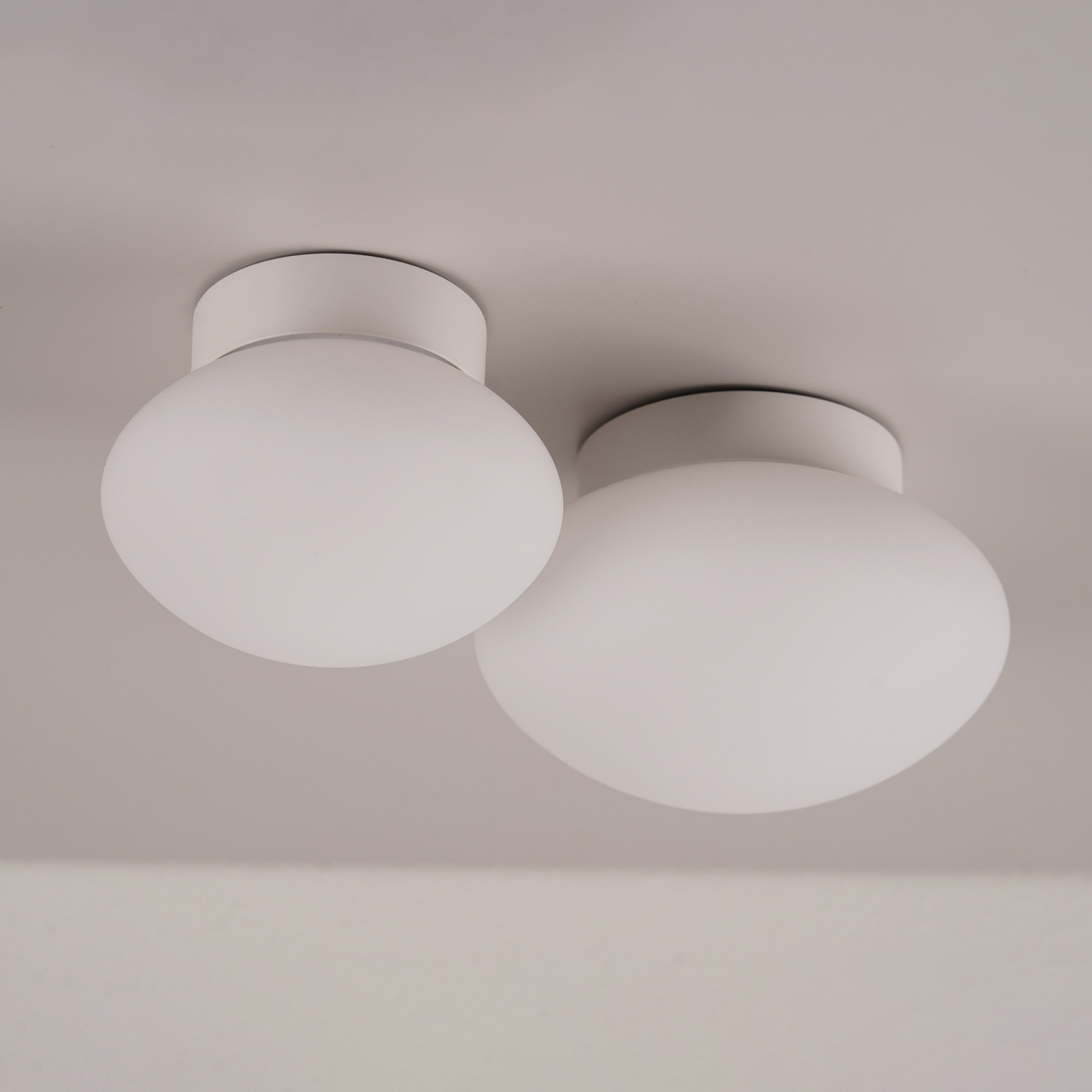 Mushroom LED plafondlamp, Ø 12 cm, glas, wit - Antidark Mushroom LED plafondlamp, Ø 12 cm, glas, wit - Antidark