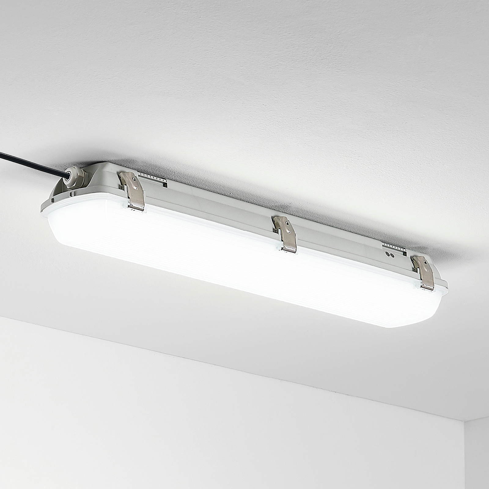 Arcchio Rao lámpara LED resistente humedad 61,8 cm