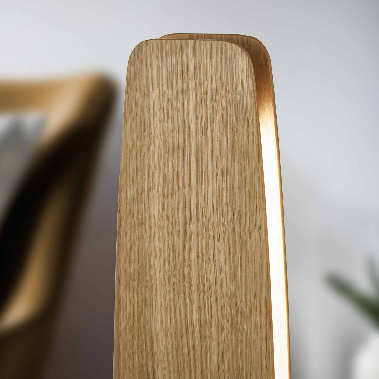 Quitani LED stolna lampa Persida, visina 50 cm, hrast, 2.700 K