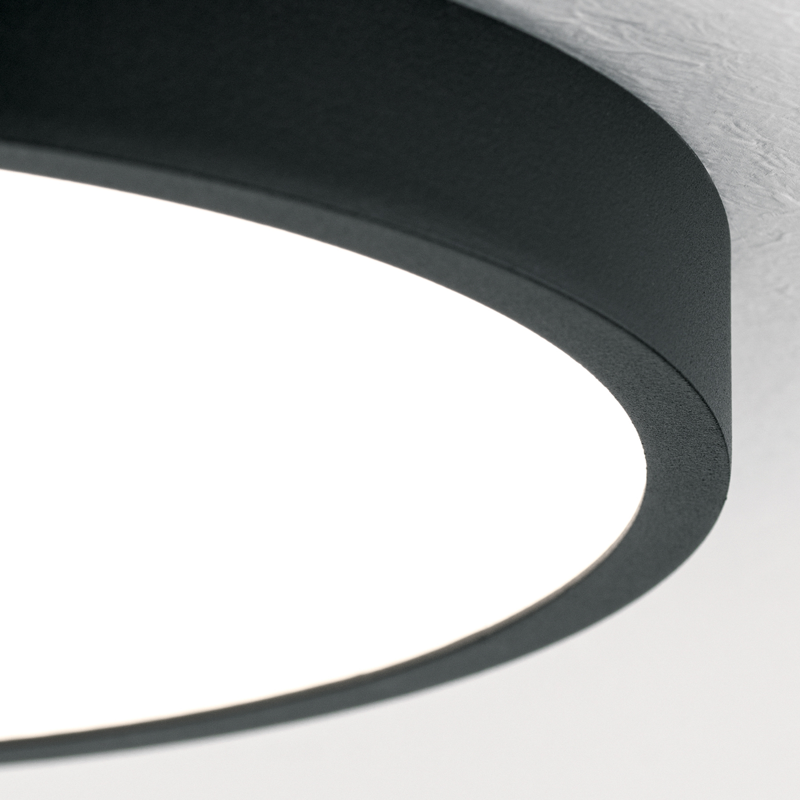 LED ceiling light Bully in black, 3,000 K, Ø24cm