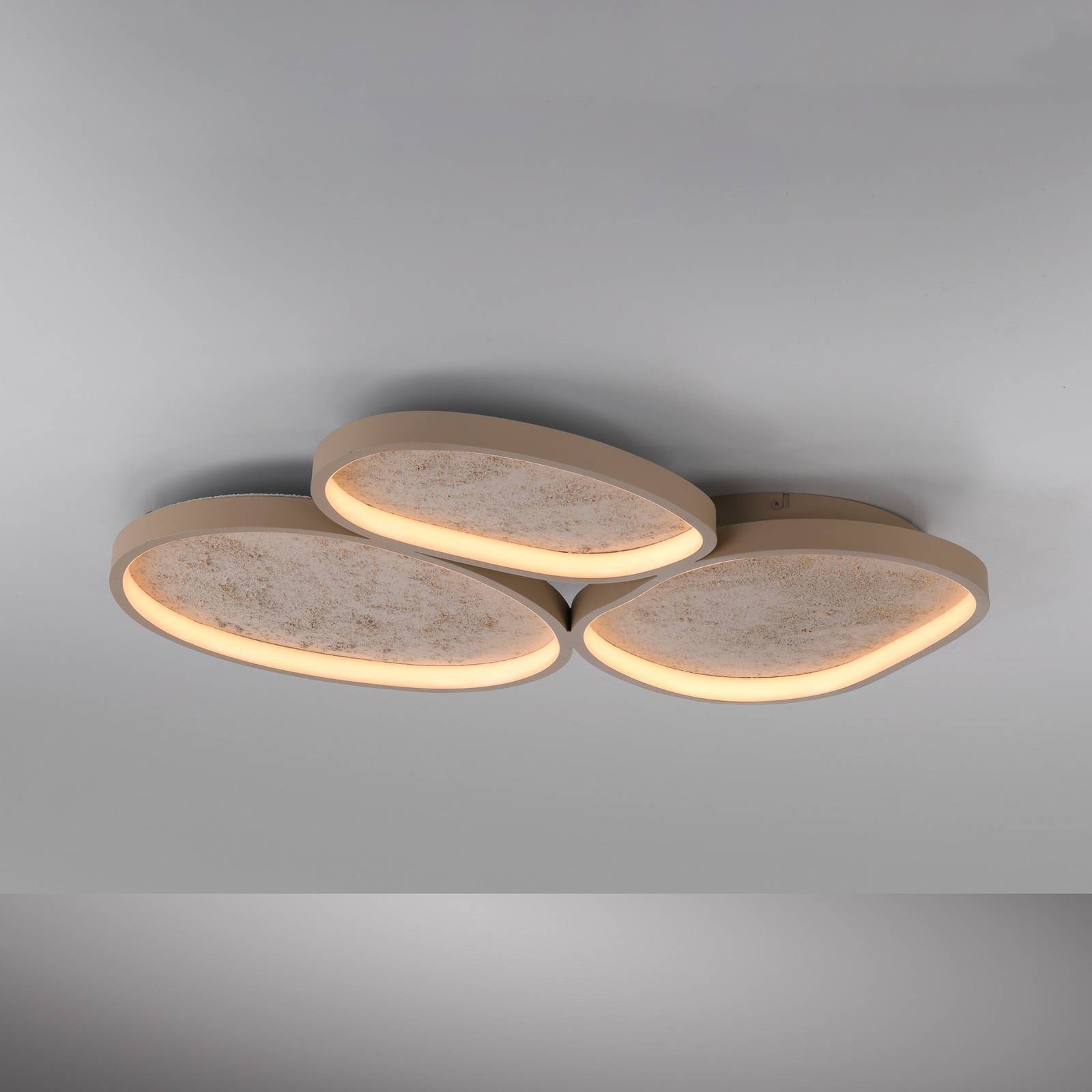 Lampa sufitowa LED Moonbraker 3, kolor piaskowo-beżowy, 3 000 K, ściemniana