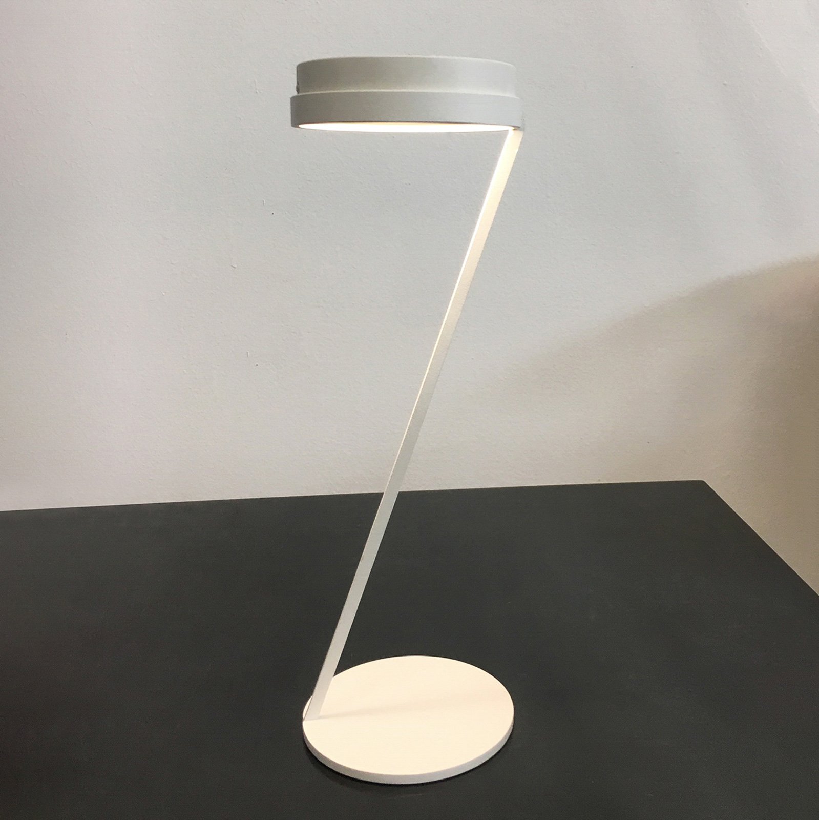 Knikerboker Zeta USA LED-bordlampe m. sensor, hvid