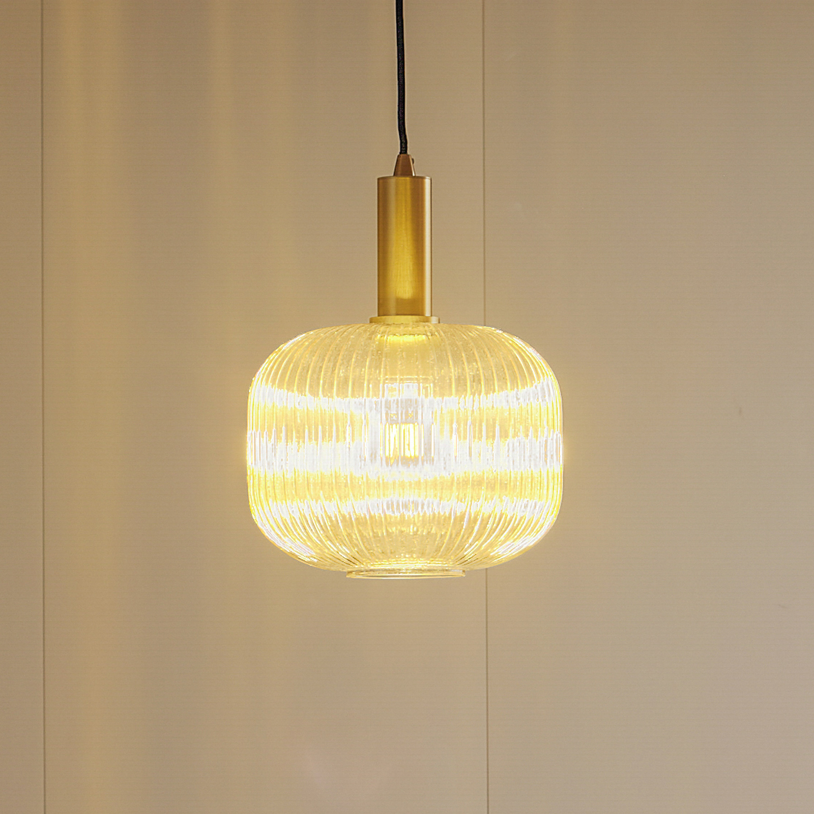 Lindby Doroteo hanglamp, 1-lamp, amber, glas