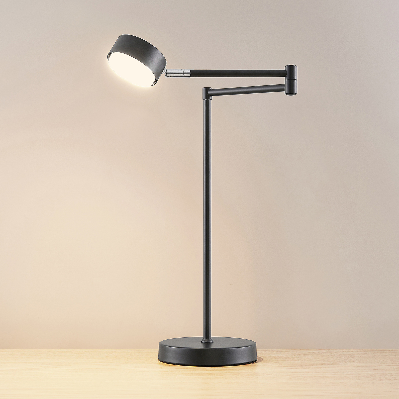 Lindby Kaylou lampe de bureau LED, noire