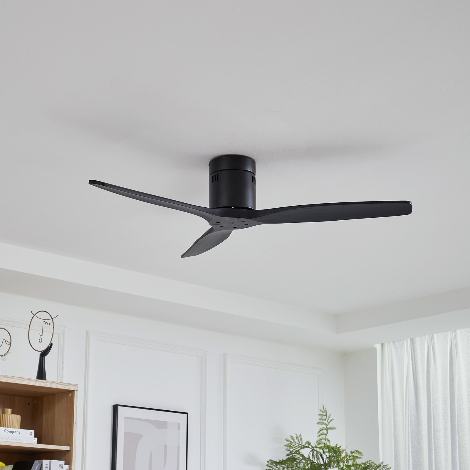 Stropný ventilátor Lucande Vindur, čierny, DC, tichý, 132 cm