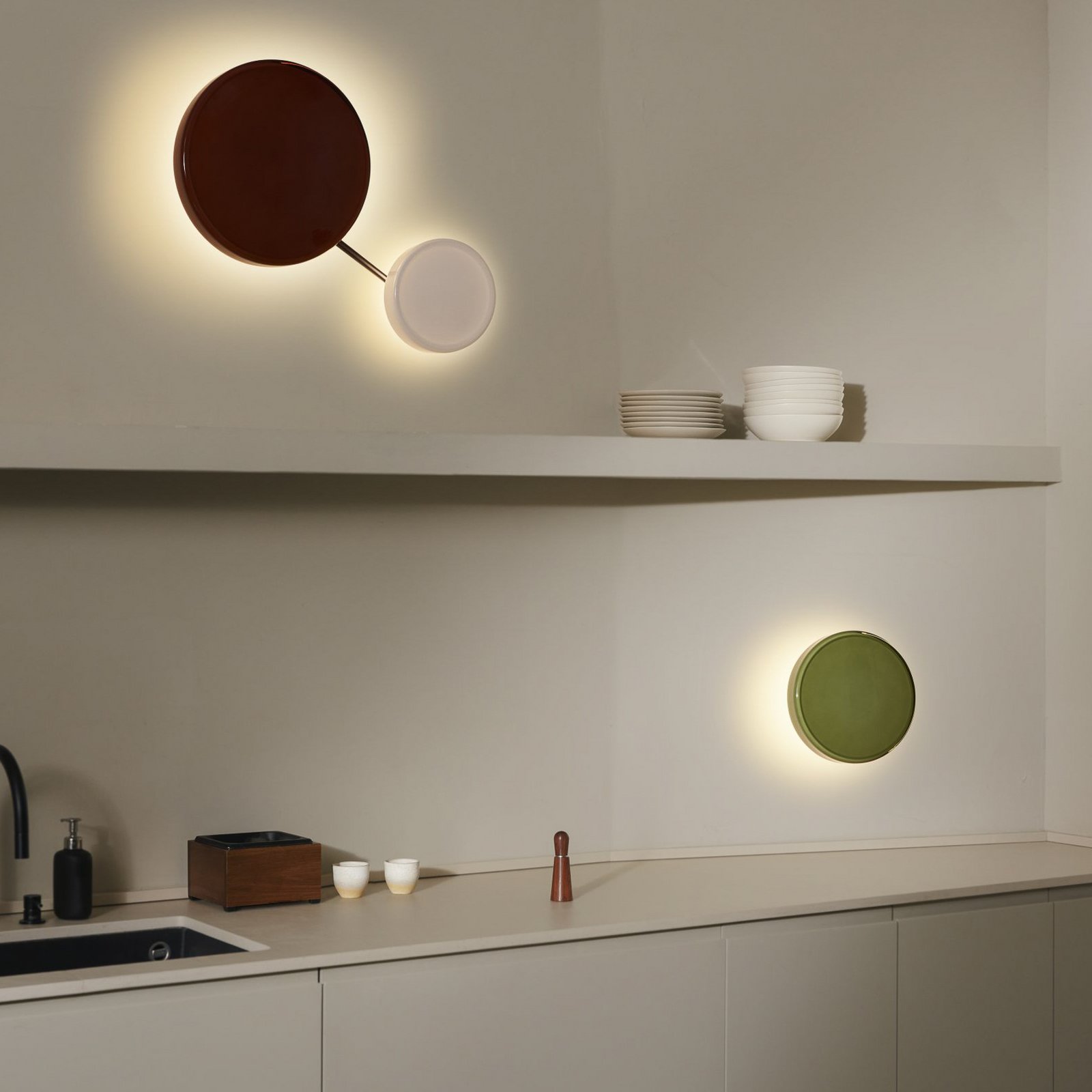 MARSET LED-Wandlampe Caramel, braun, Ø 38 cm, TRIAC, Glas