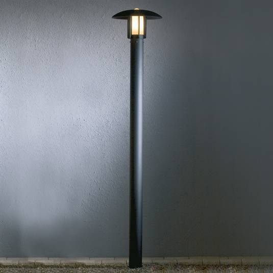 Heimdal lamp post, painted black Lights.co.uk