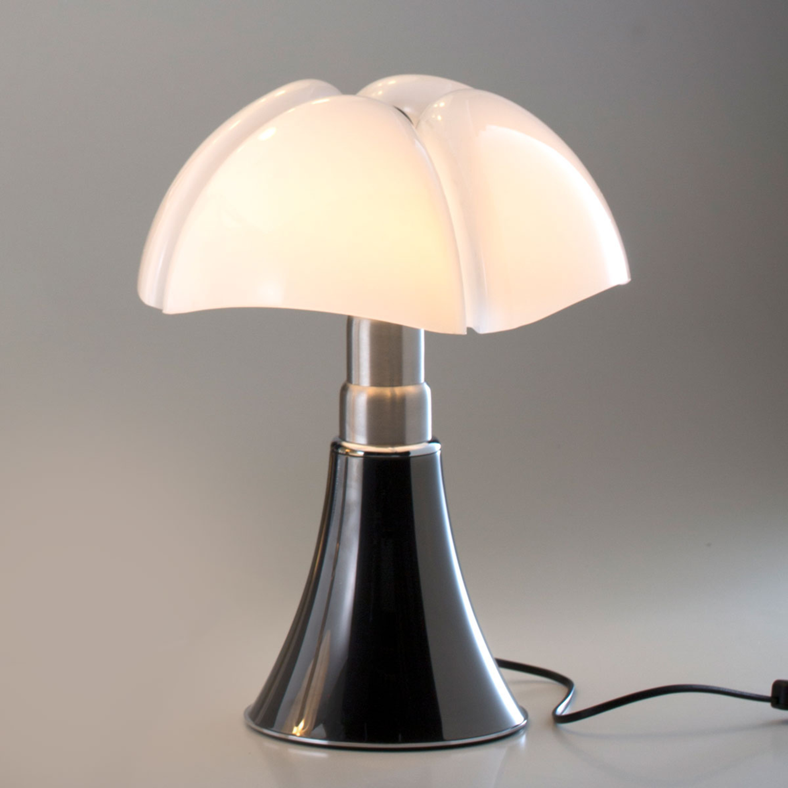 Minipipistrello table lamp titanium
