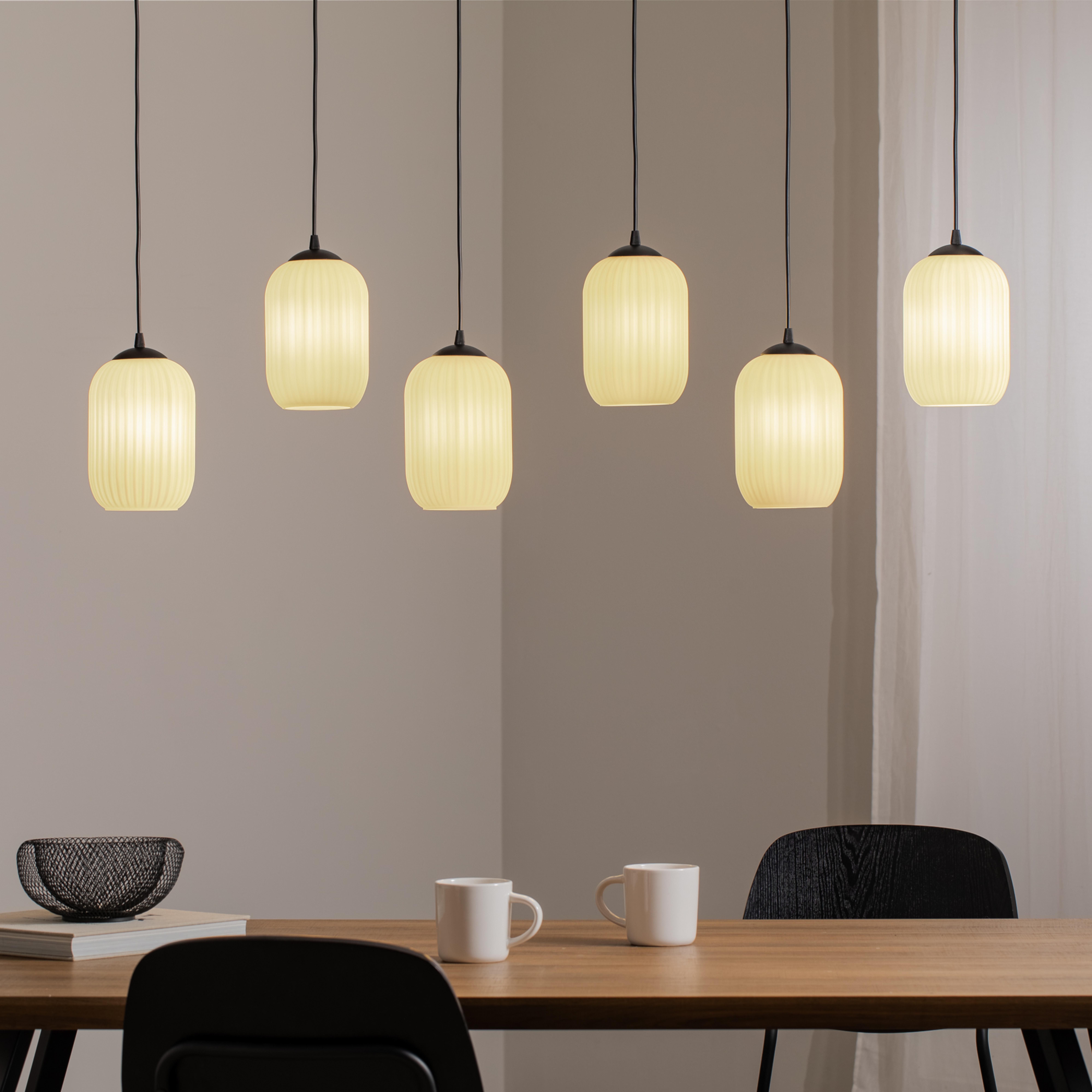 Pendellampe Verdi, Länge 115 cm, schwarz/opal, Glas, 6-flg.