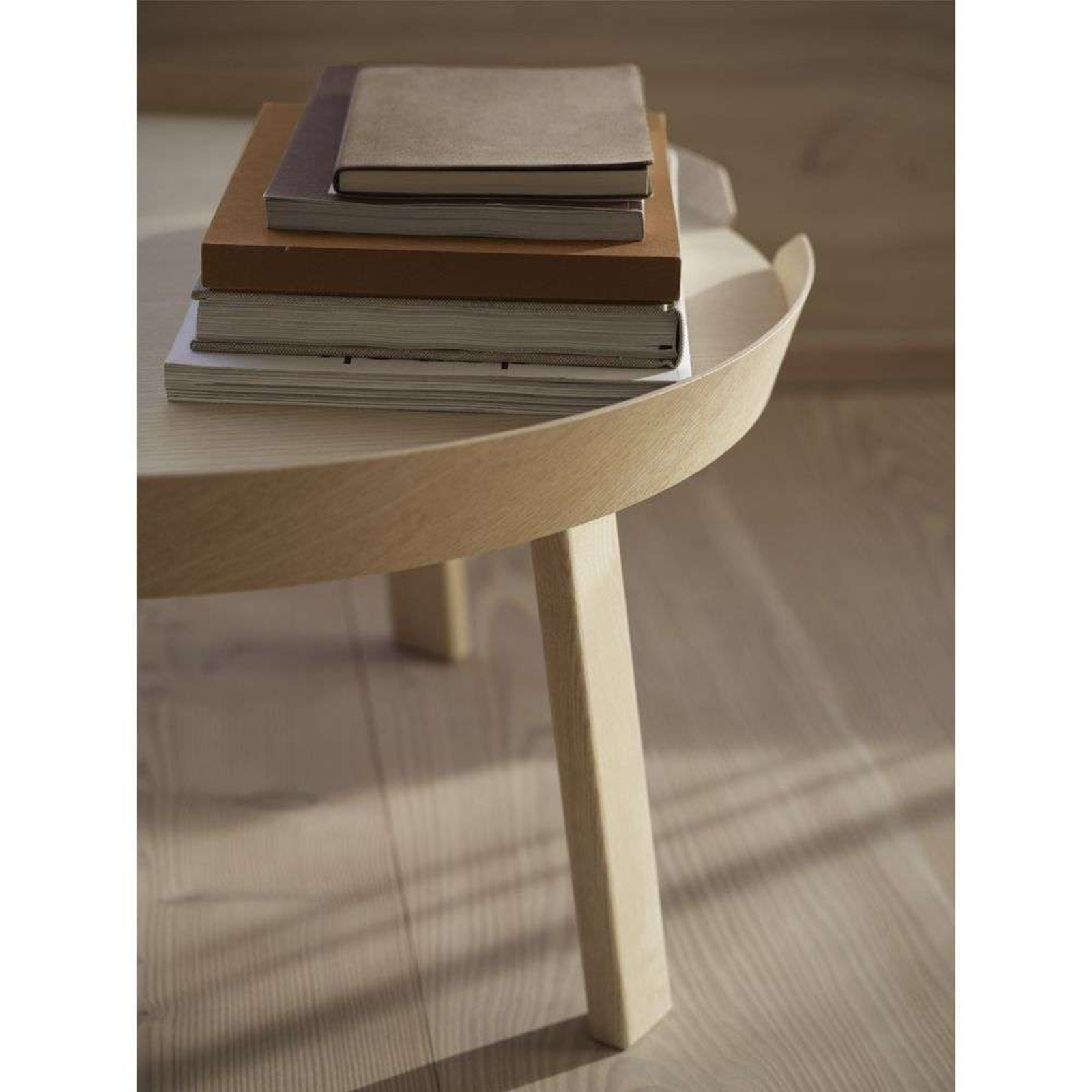 Around Coffee Table Small Ash - Muuto