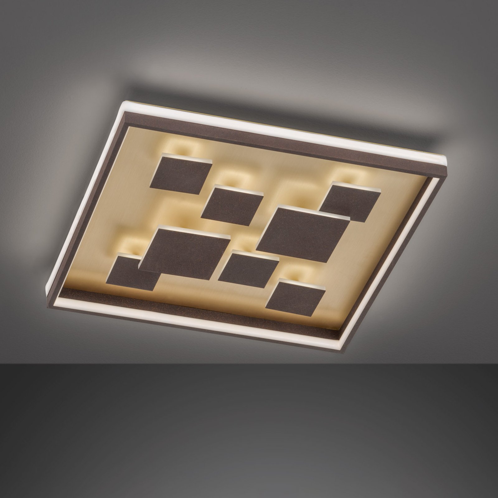 Rico LED-taklampe, dimbar, kantet, brun