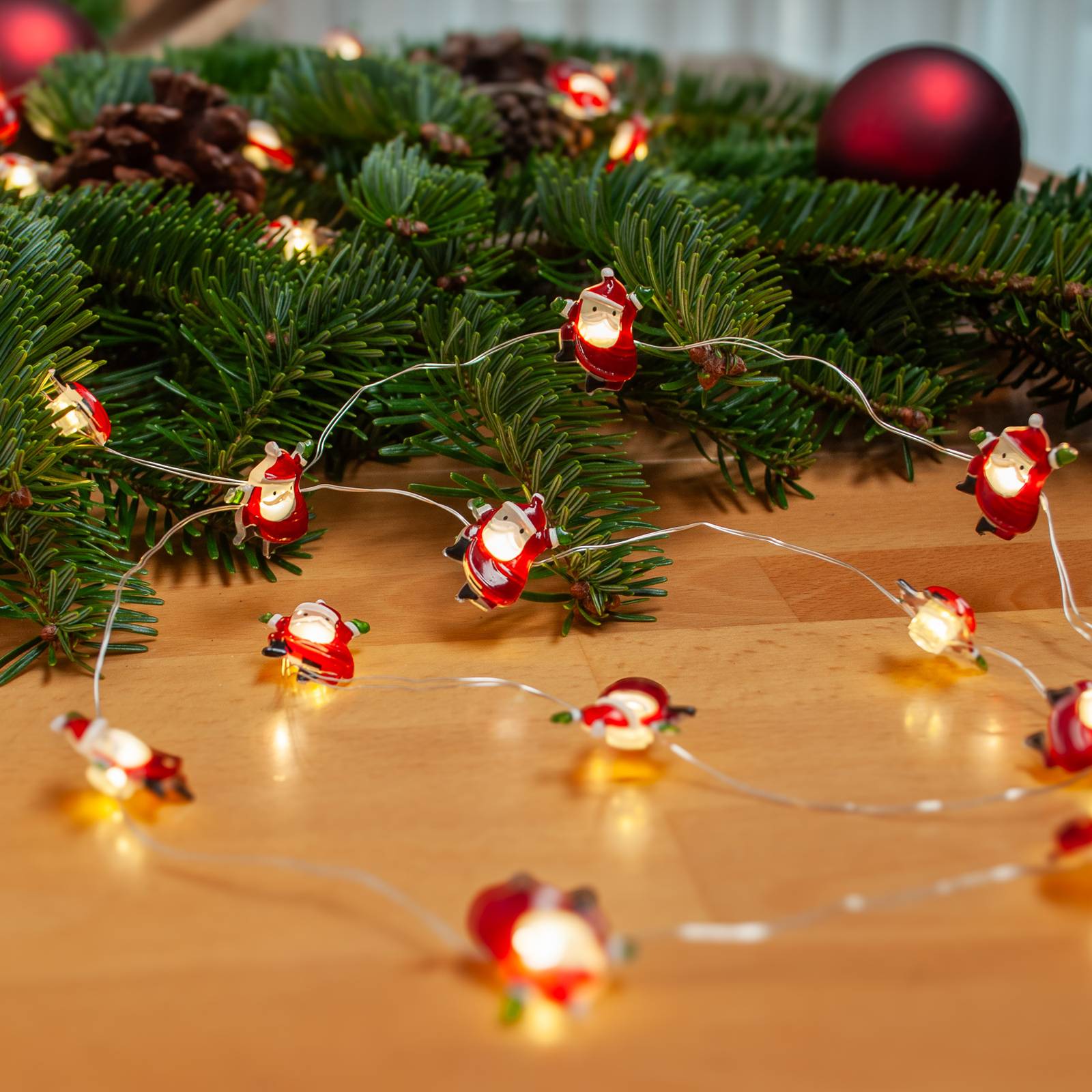 Levně Lindby LED pohádková světla Motje, Father Christmas, 320 cm, IP20