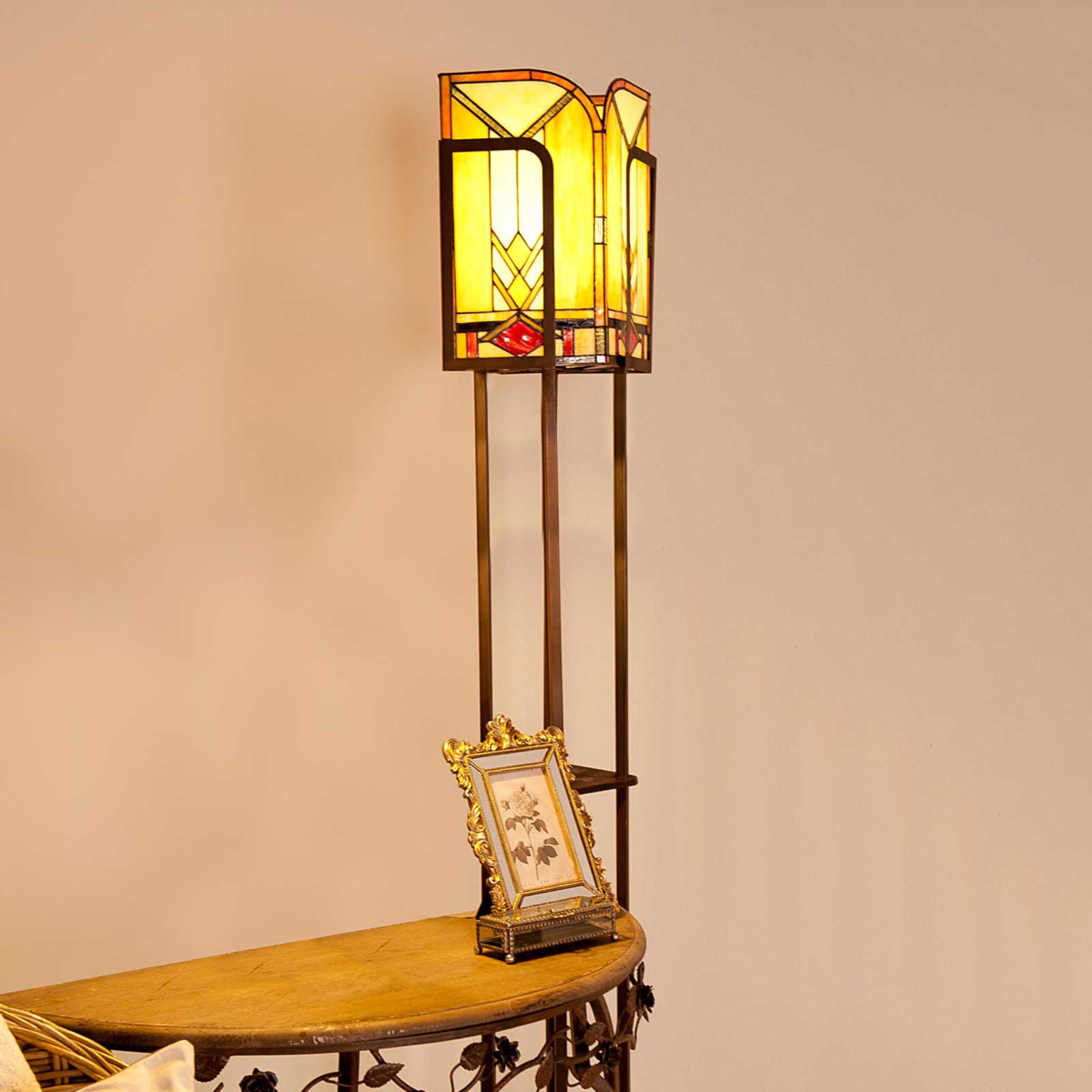 Madison gulvlampe udformet i Tiffany-stil