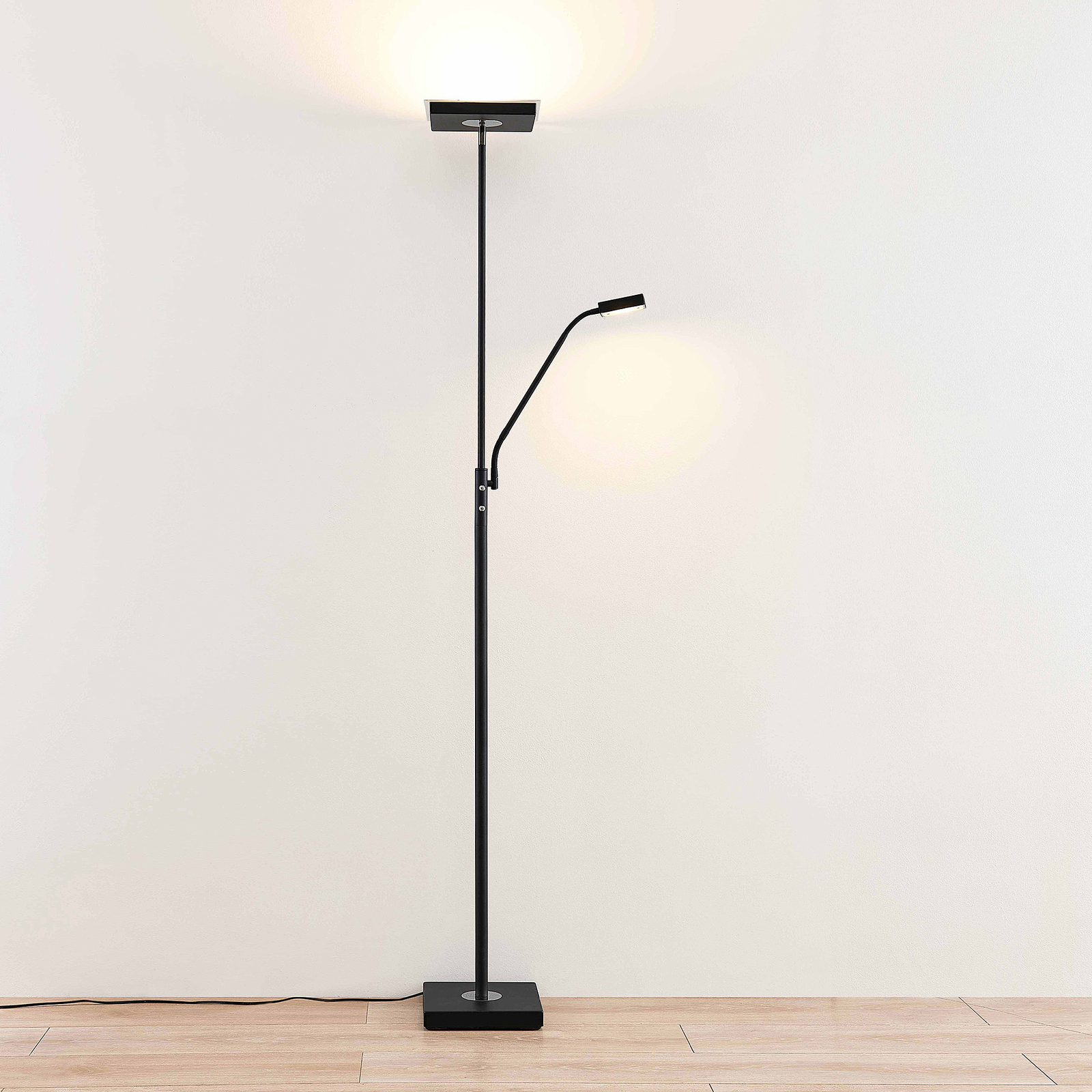 Lindby Sumani lampa stojąca LED, kątowa, czarna