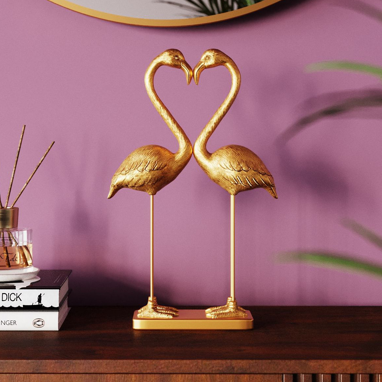 Estatueta decorativa KARE Flamingo Love, dourada, altura 39 cm - candeeiros Sala de estar / jantar - Design - Ouro / latão - Plástico