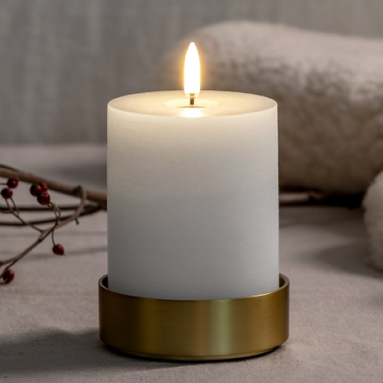PILLAR lysestage messing Ø 8,4 cm metal Uyuni Lighting - Stue