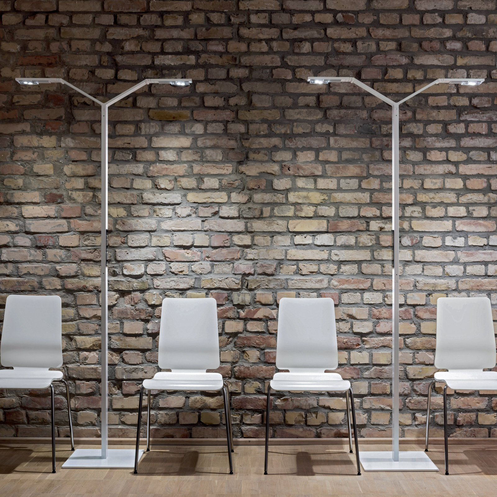 Luctra Floor Twin Linear LED-Stehleuchte 2-flammig