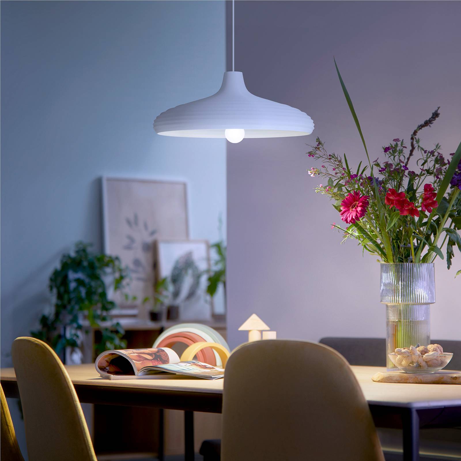 Philips E27 żarówka LED A60 7,3W 1535lm 4.000K matowa