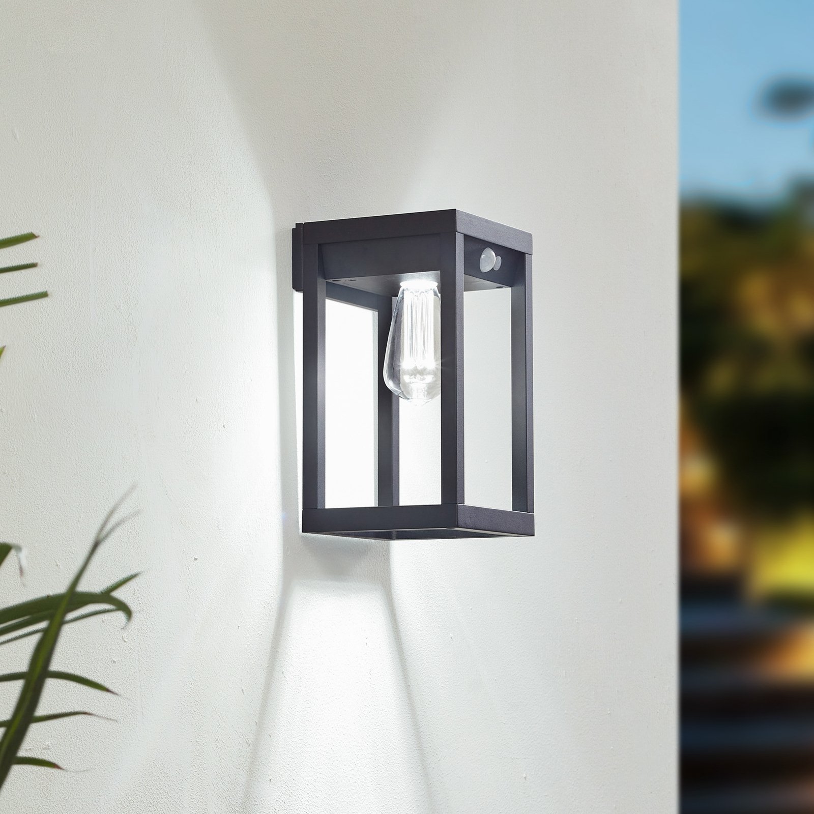 Enea Smart Zonnecel Wandlamp w/Sensor Zwart - Lindby