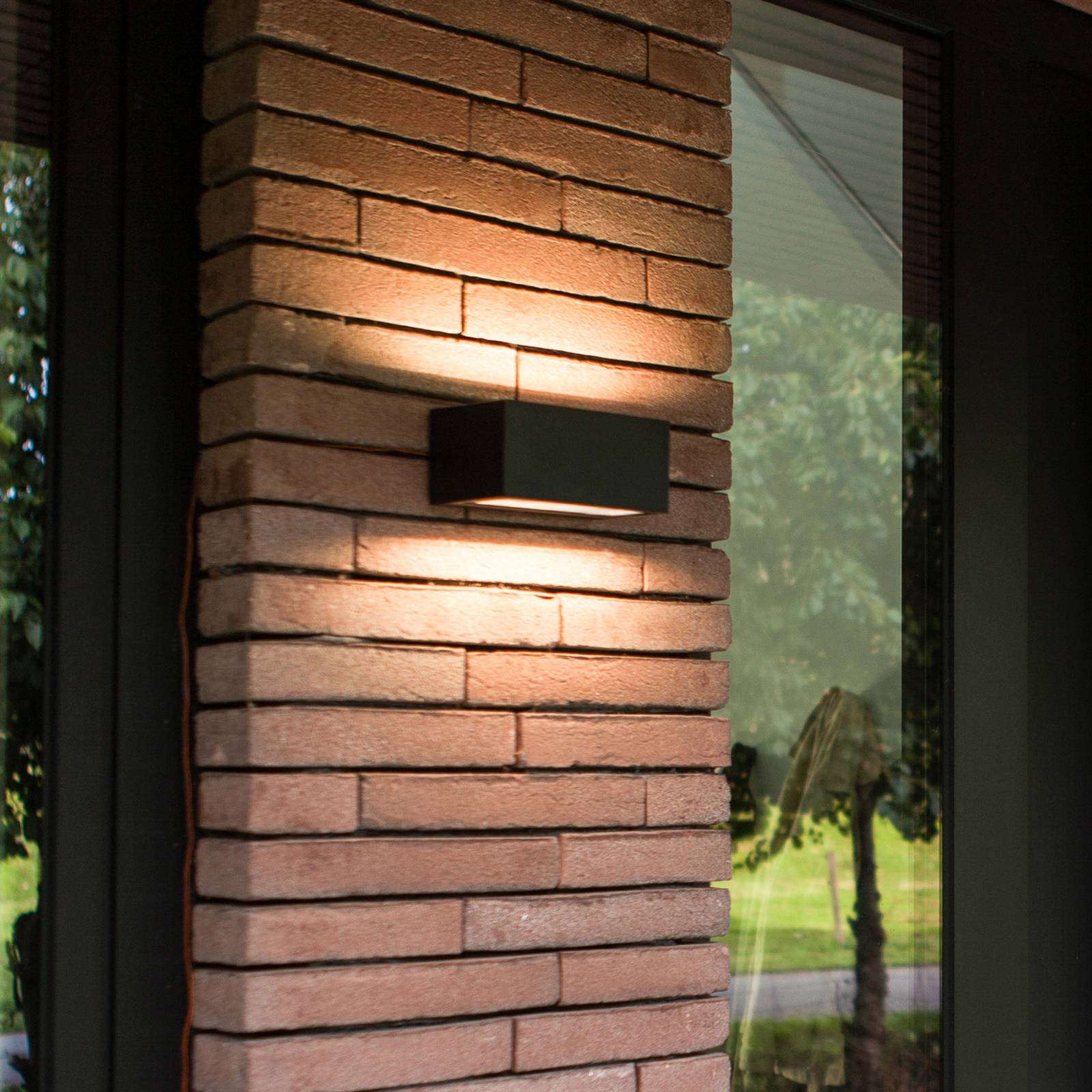 Kinkiet zewnętrzny LED GEMINI, czarna, 14 cm, IP54, światło skierowane w górę/w