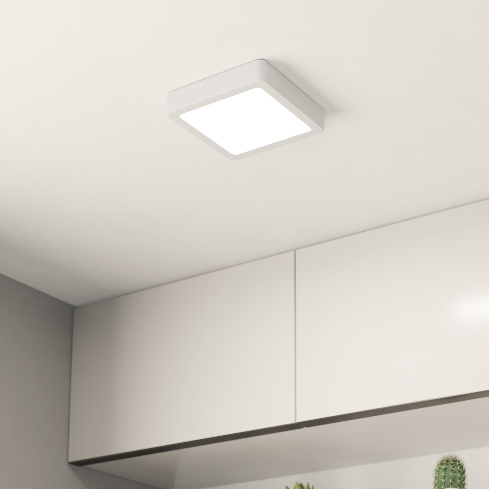 LED kattovalaisin Fueva 5 IP44 3000K valkoinen 16x16cm