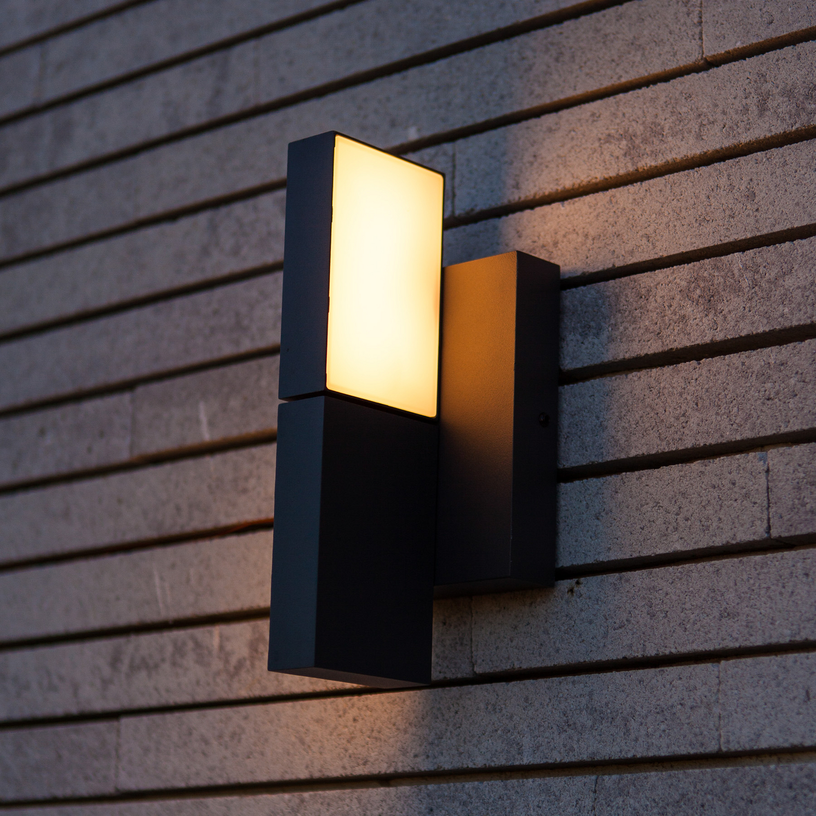 LED-Außenwandleuchte TWISTO, dunkelgrau, Breite 15 cm, IP65