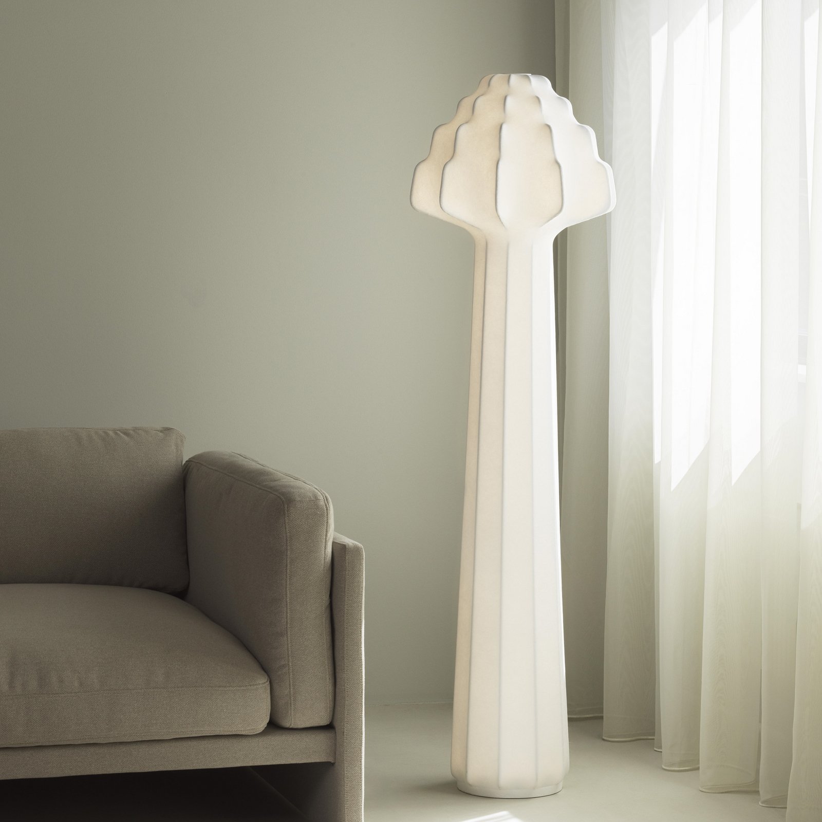 LED-Stehleuchte Phantom, weiß, Höhe 156 cm - Normann Copenhagen