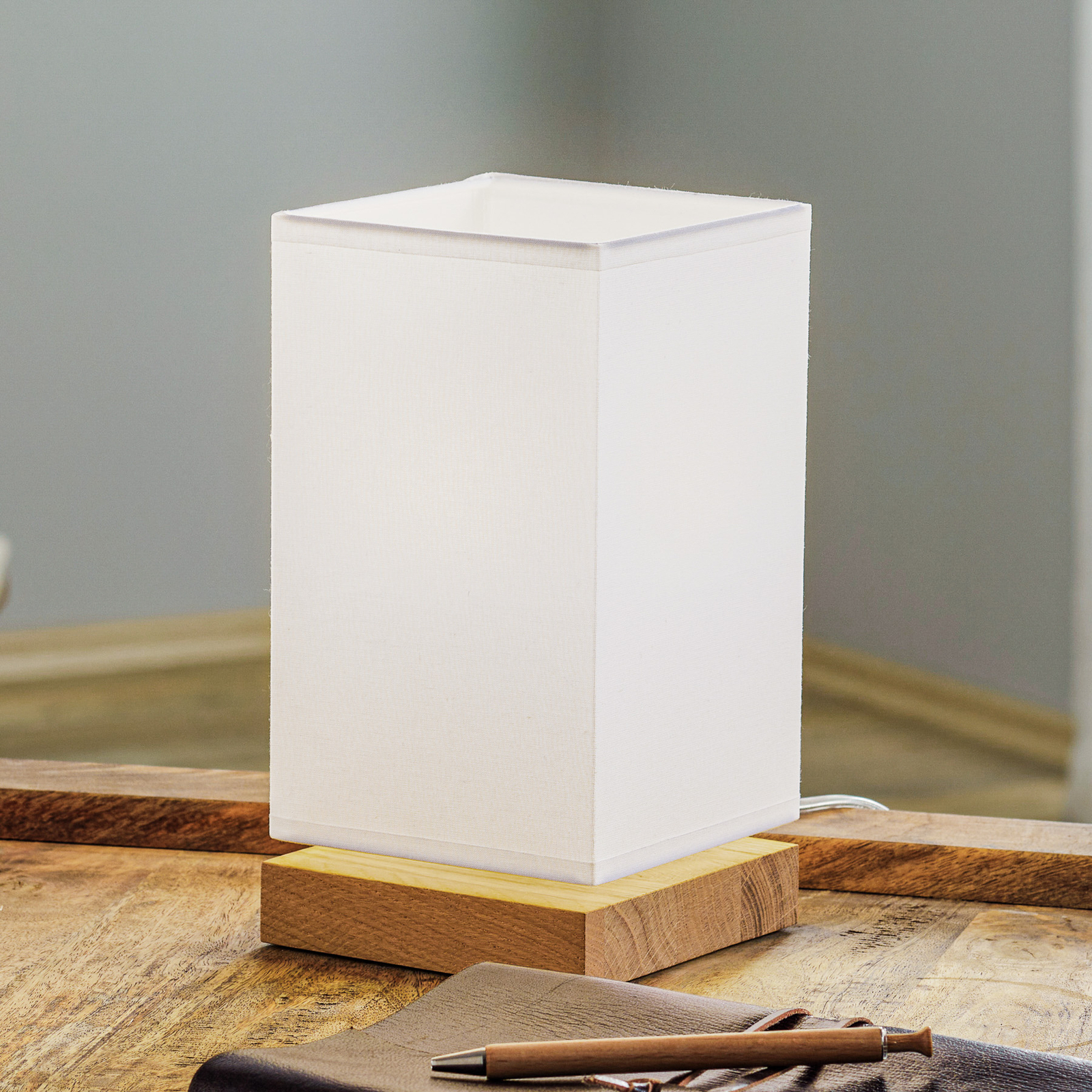 Lampe à poser Canvas, chêne, angulaire, blanche