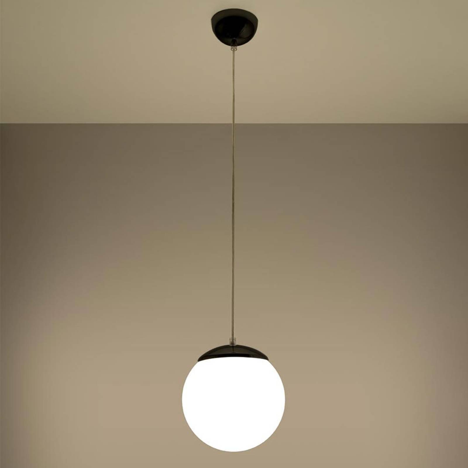 Lampa wisząca Ball, szkło opalowe/chrom, Ø 20 cm